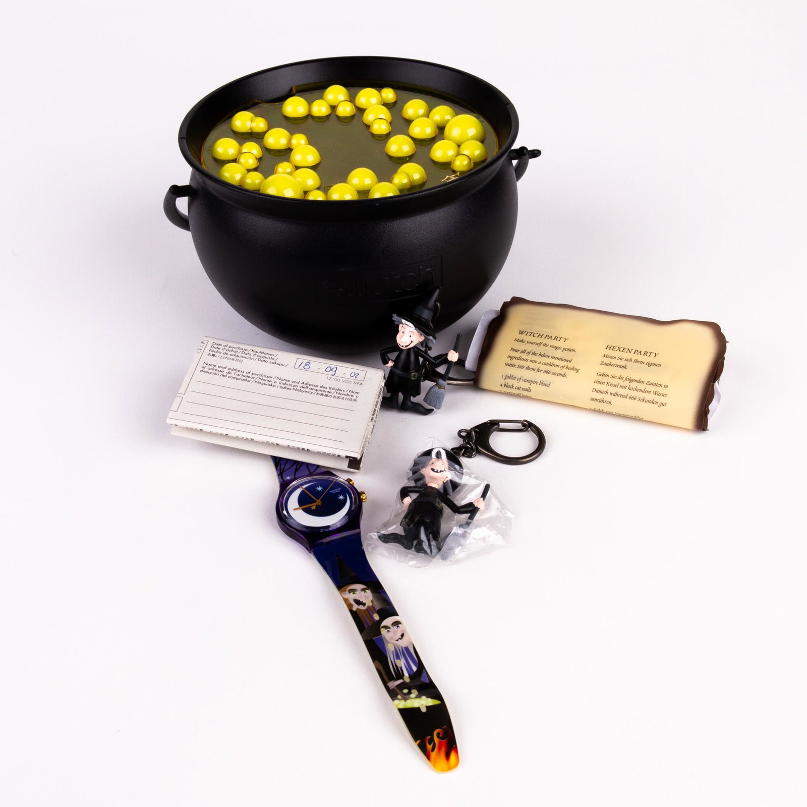 Swatch Collector's Halloween Watch: DIMENSIONS APPROX 4x1x24CM. Please carefully study all photographs to get an accurate idea of the object. In good condition, as seen. Shipping is in-house and we ship internationally to US and rest of