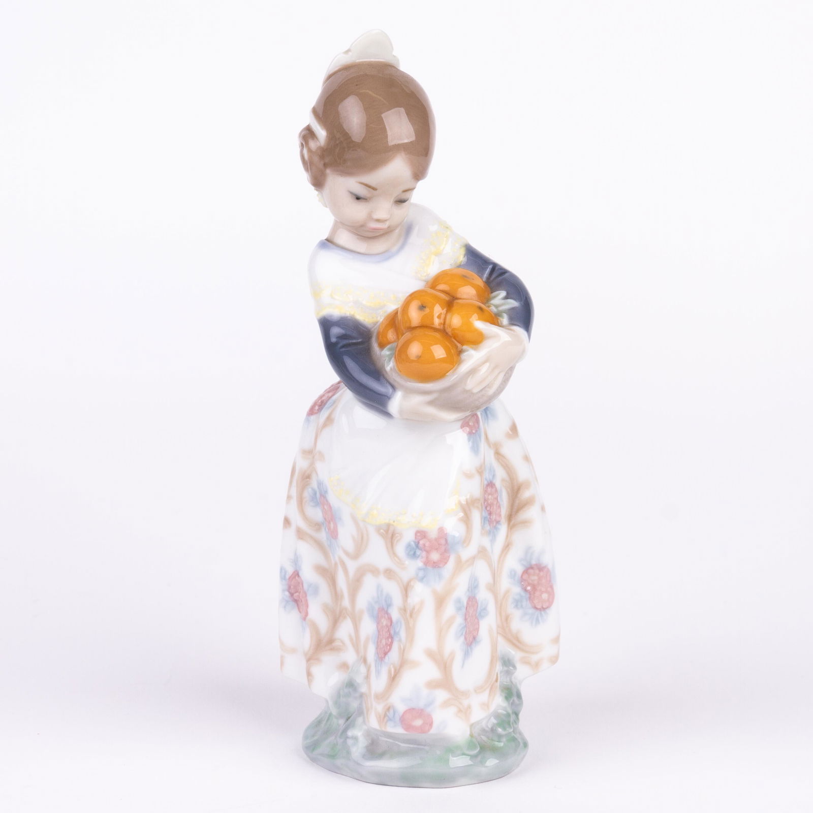 Lladro Fine Porcelain Girl with Oranges Figure 4841 (1 of 5)