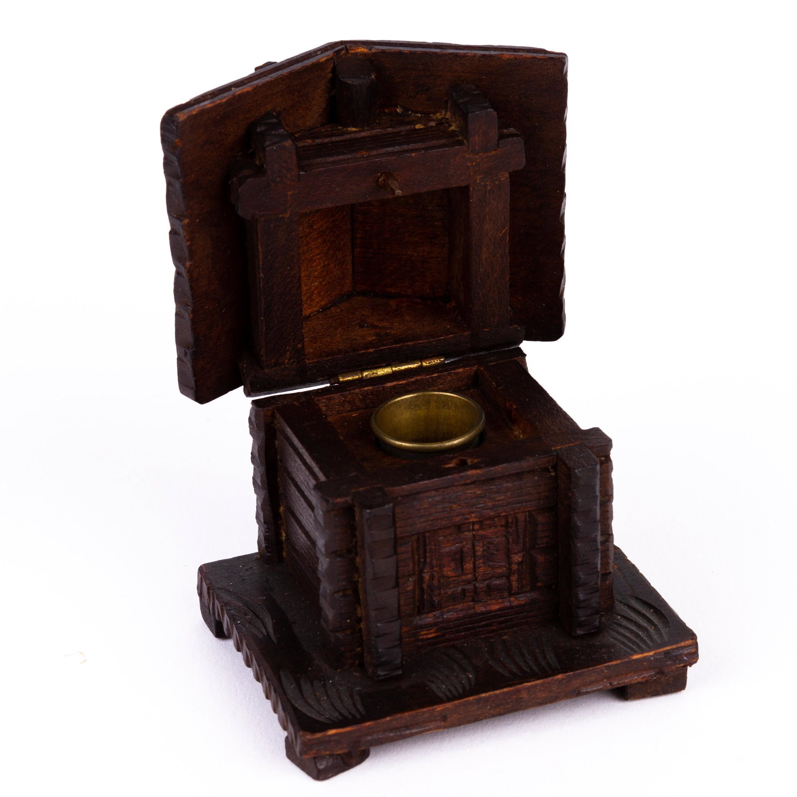 Black Forest Carved Wood Cabin Thimble Holder ca. 1900: DIMENSIONS APPROX 6.5x5.5x6CM. Please carefully study all photographs to get an accurate idea of the object. In good condition, as seen. Shipping is in-house and we ship internationally to US and rest