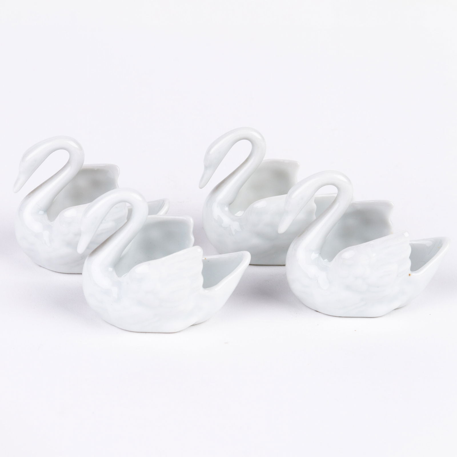 Limoges French Porcelain Swan Salt Cellars: DIMENSIONS APPROX 5X6X4CM EACH. Please carefully study all photographs to get an accurate idea of the object. In good condition, as seen. Shipping is in-house and we ship internationally to US and res