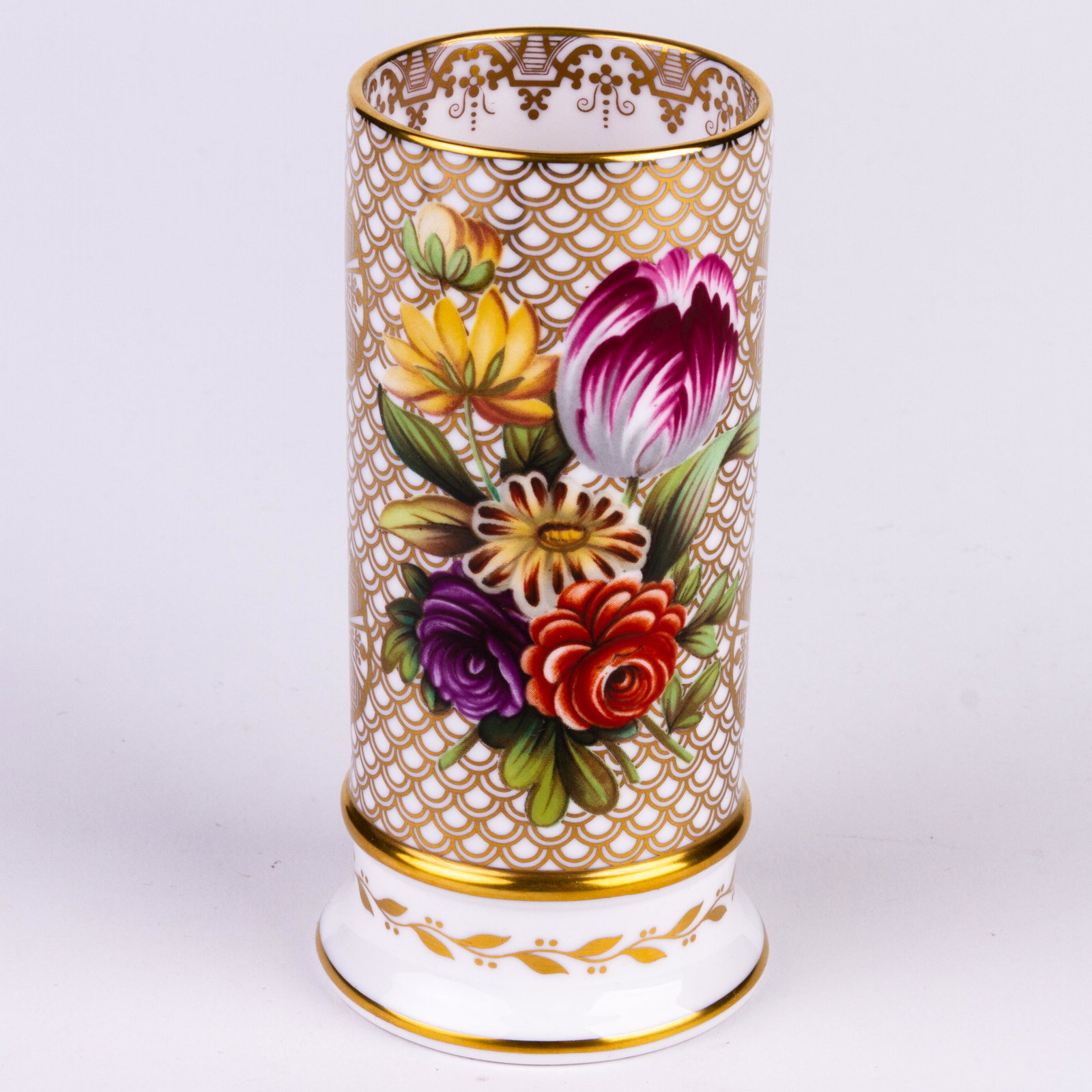Spode Floral Porcelain Spill Vase: DIMENSIONS APPROX 12.5X6X6CM. Please carefully study all photographs to get an accurate idea of the object. In good condition, as seen. Shipping is in-house and we ship internationally to US and rest 