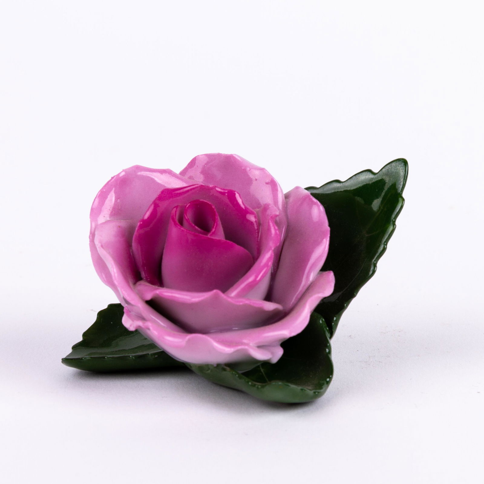 Herend Hungary Fine Porcelain Rose: DIMENSIONS APPROX 7x7x4.5CM. Please carefully study all photographs to get an accurate idea of the object. In good condition, as seen. Shipping is in-house and we ship internationally to US and rest o