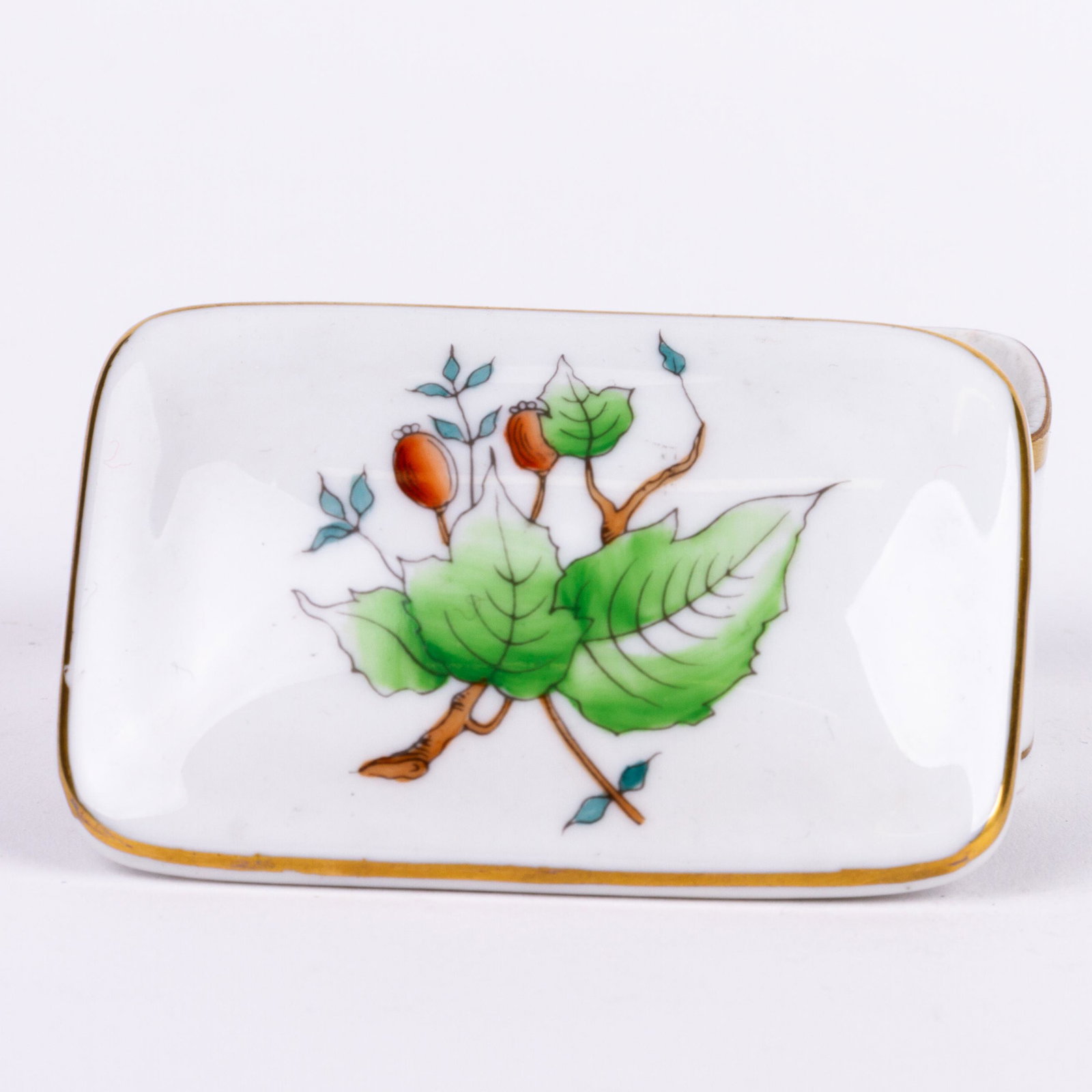 Herend Hungary Fine Porcelain Trinket Box: DIMENSIONS APPROX 4x7x4CM. Please carefully study all photographs to get an accurate idea of the object. In good condition, as seen. Shipping is in-house and we ship internationally to US and rest of 
