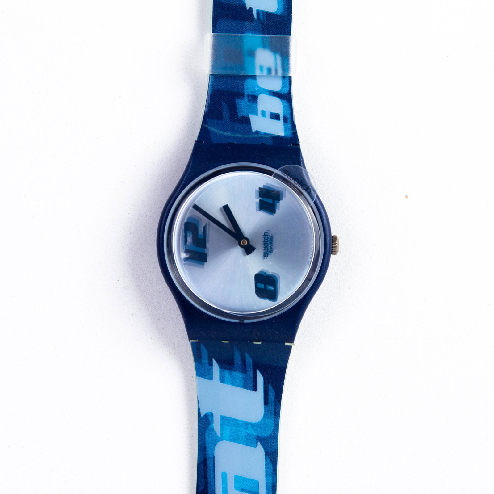 Swatch Collector's Club Vintage Watch "Be There At" Gift Set: DIMENSIONS APPROX 22.5x3.5x1CM. Please carefully study all photographs to get an accurate idea of the object. In good condition, as seen. Shipping is in-house and we ship internationally to US and res