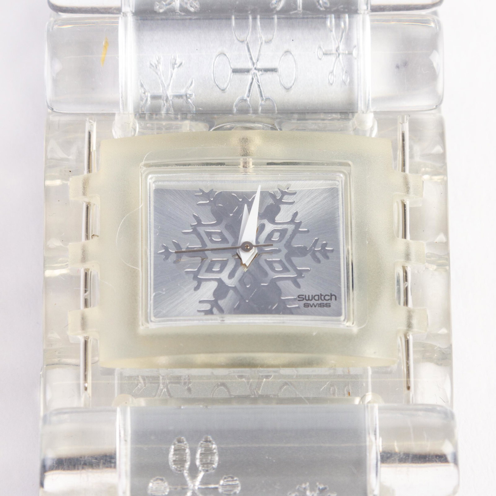 Swatch Collector's Vintage Watch Christmas: DIMENSIONS APPROX 4x8.5x2CM when flat. Please carefully study all photographs to get an accurate idea of the object. In good condition, as seen. Shipping is in-house and we ship internationally to US 
