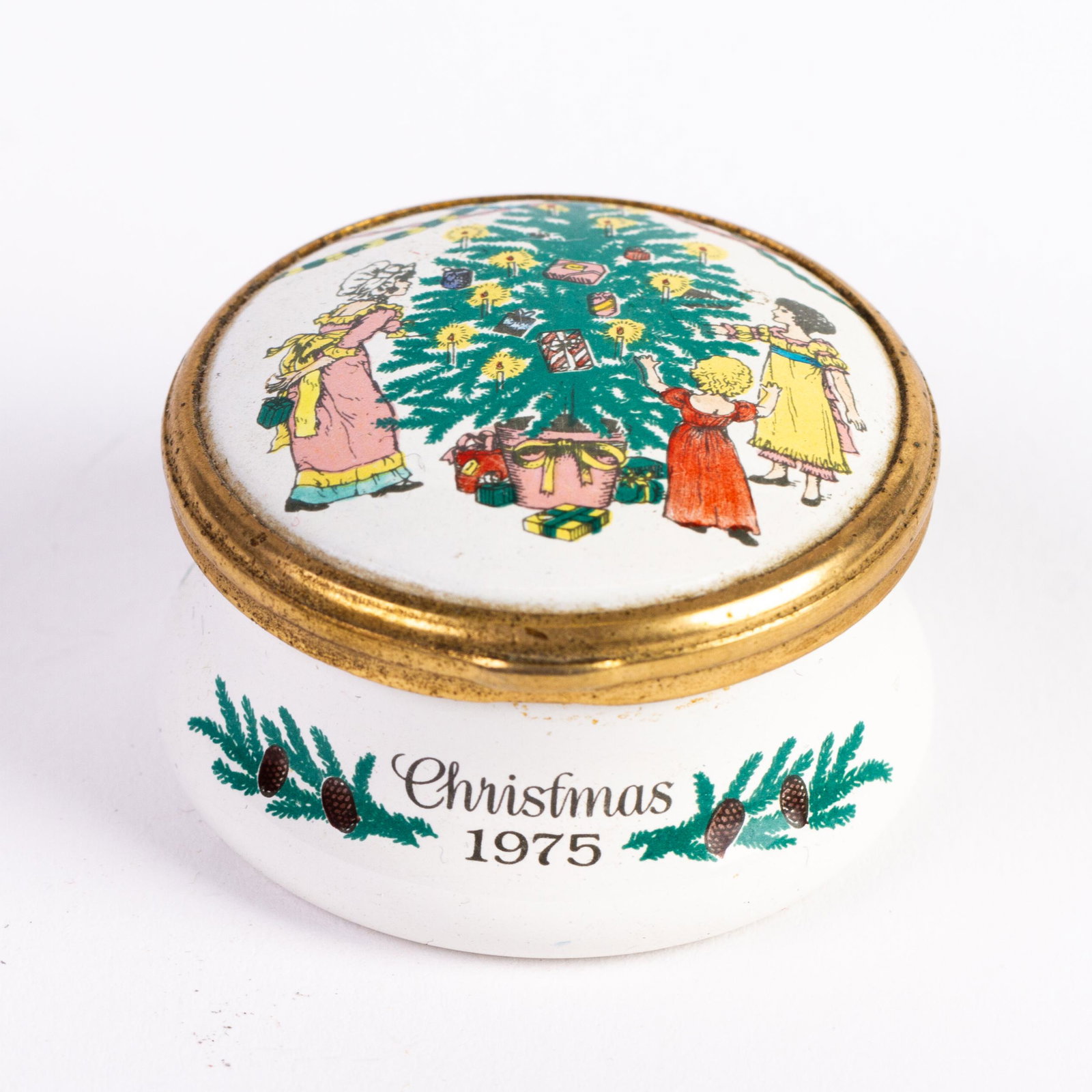 Halcyon Days Fine Enamel British Pillbox: DIMENSIONS APPROX 4.5x4.5x2.5CM. Please carefully study all photographs to get an accurate idea of the object. In good condition, as seen. Shipping is in-house and we ship internationally to US and re
