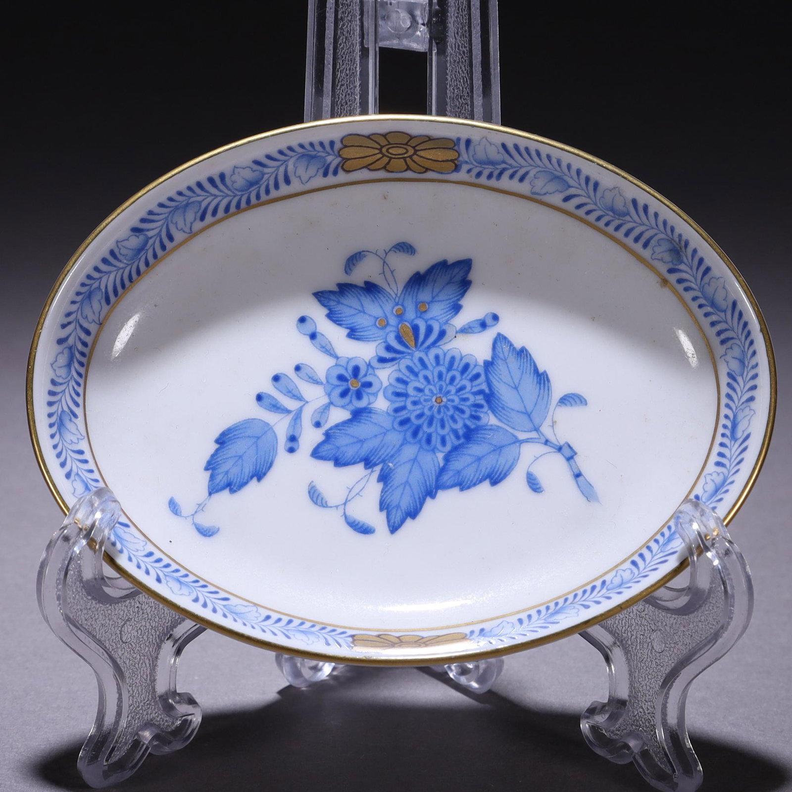 Herend Hungary Fine Porcelain Dish: MEASURING APPROX 9.5 X 7.2CM. Please carefully study all photographs to get an accurate idea of the object. In good condition, as seen. Shipping is in-house and we ship internationally to US and rest 