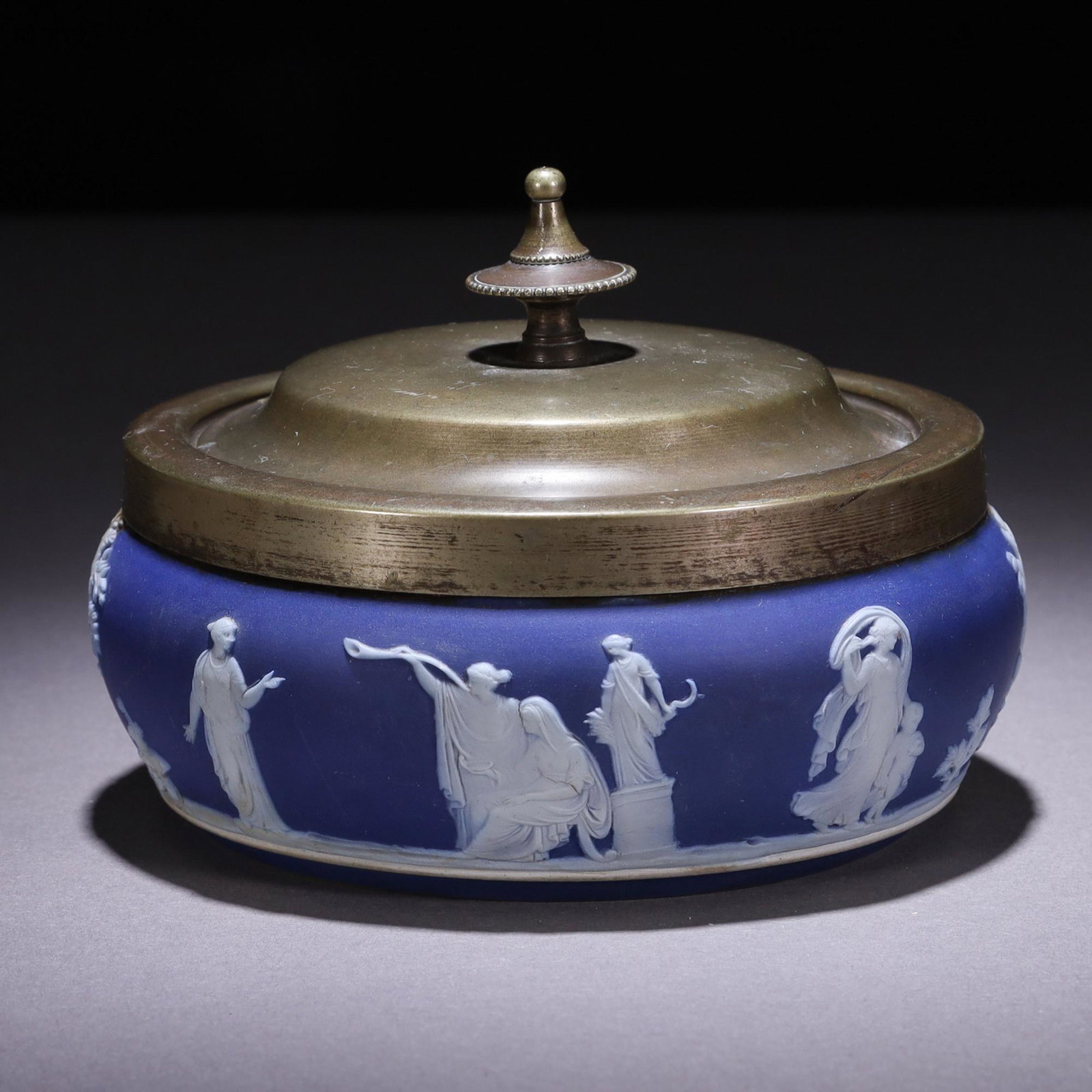 Wedgwood Jasperware Neoclassical Sugar Bowl: MEASURING APPROX 12.5 x 9CM. Please carefully study all photographs to get an accurate idea of the object. In good condition, as seen. Shipping is in-house and we ship internationally to US and rest o