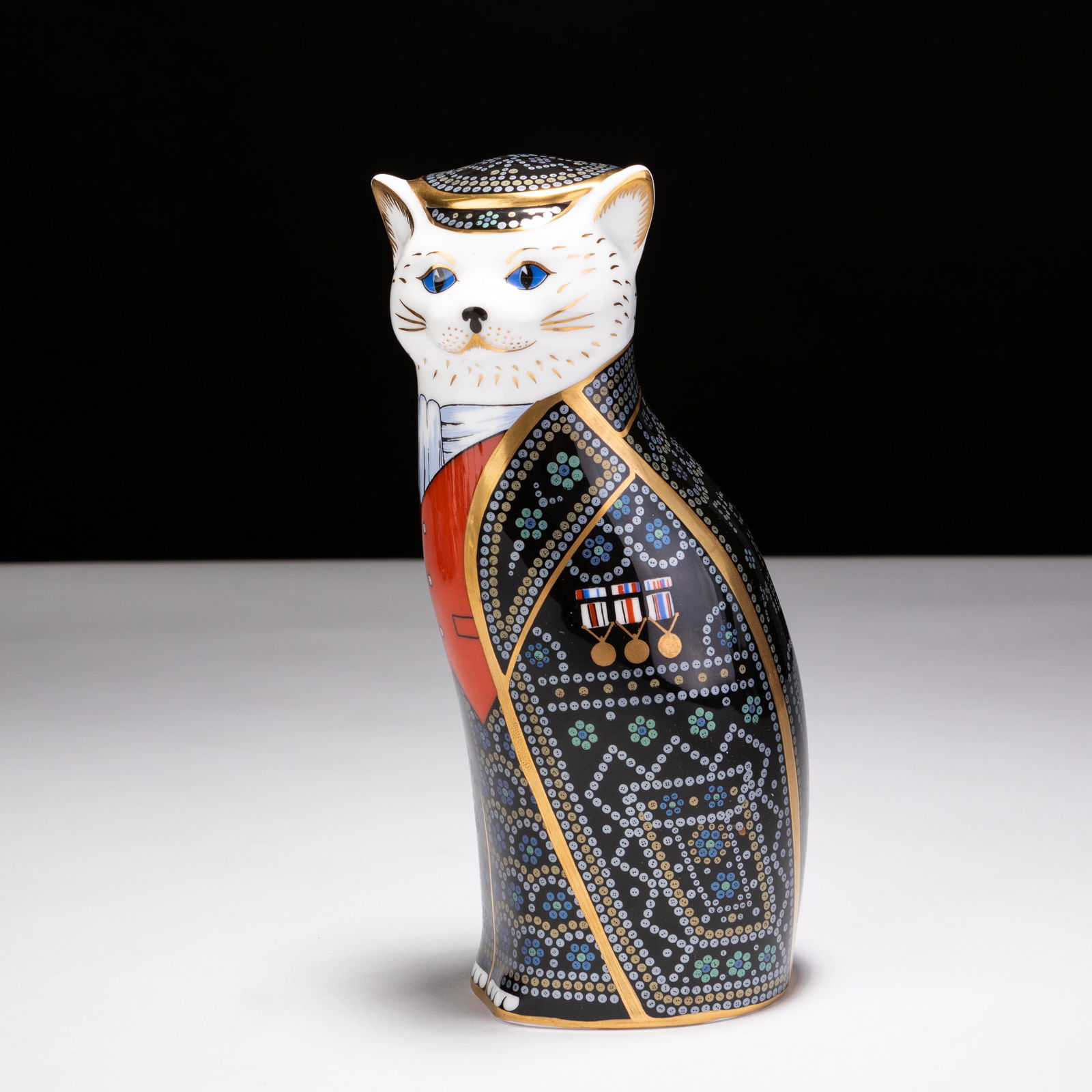 Royal Crown Derby 24 KT Gold Porcelain Royal Cats Figure (1 of 5)