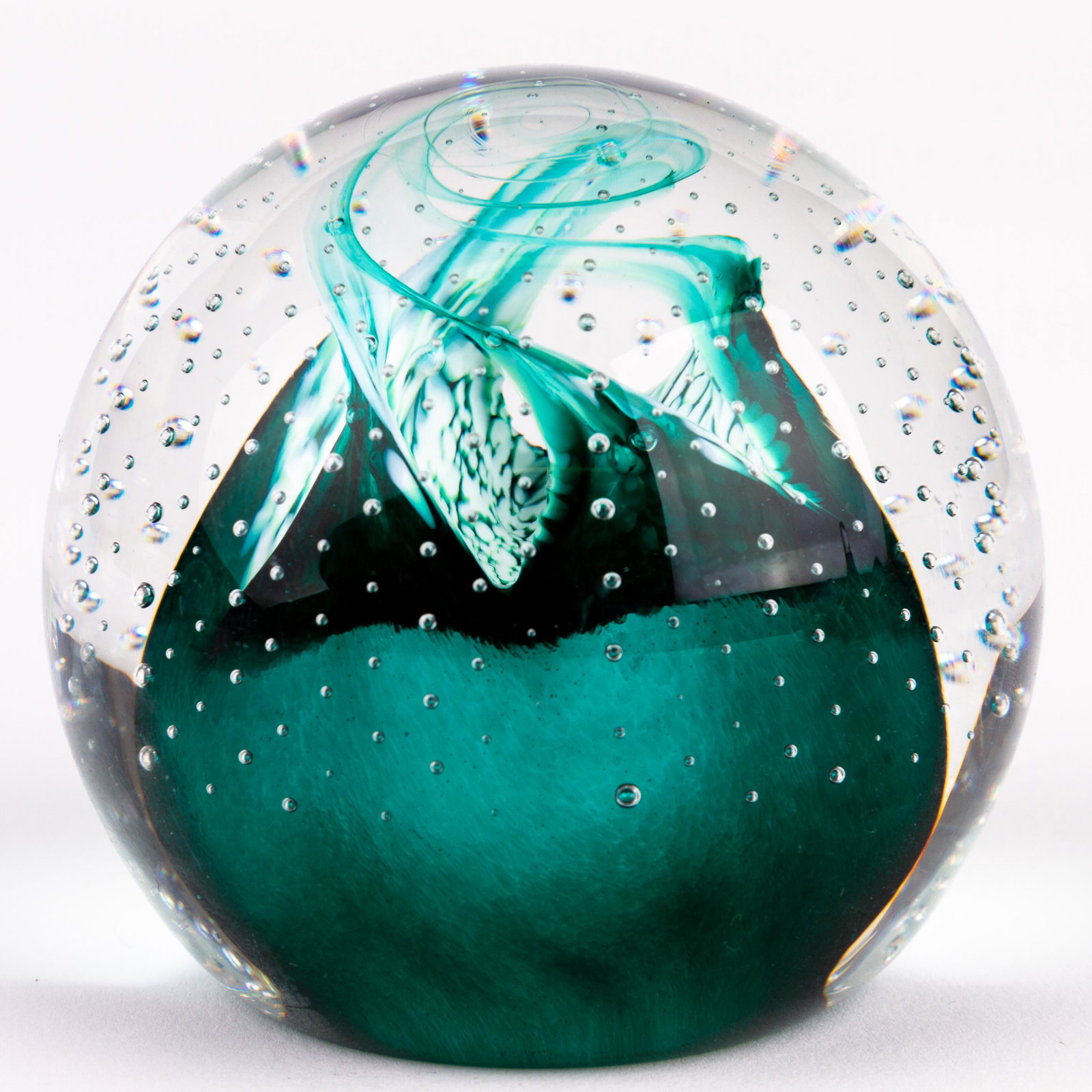 Caithness Scottish Glass Designer Paperweight: DIMENSIONS APPROX 7.5x7.5x7CM. Please carefully study all photographs to get an accurate idea of the object. In good condition, as seen. Shipping is in-house and we ship internationally to US and rest
