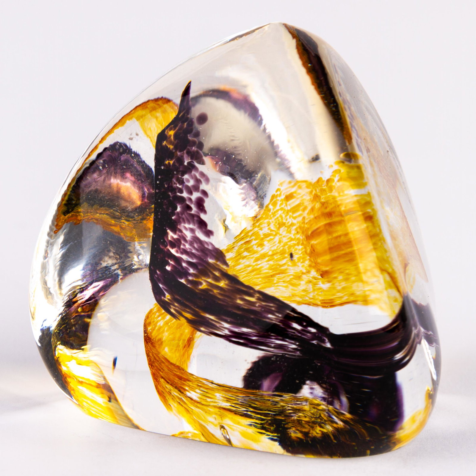 Caithness Scottish Glass Designer Paperweight: DIMENSIONS APPROX 6x6x5.5CM. Please carefully study all photographs to get an accurate idea of the object. In good condition, as seen. Shipping is in-house and we ship internationally to US and rest o