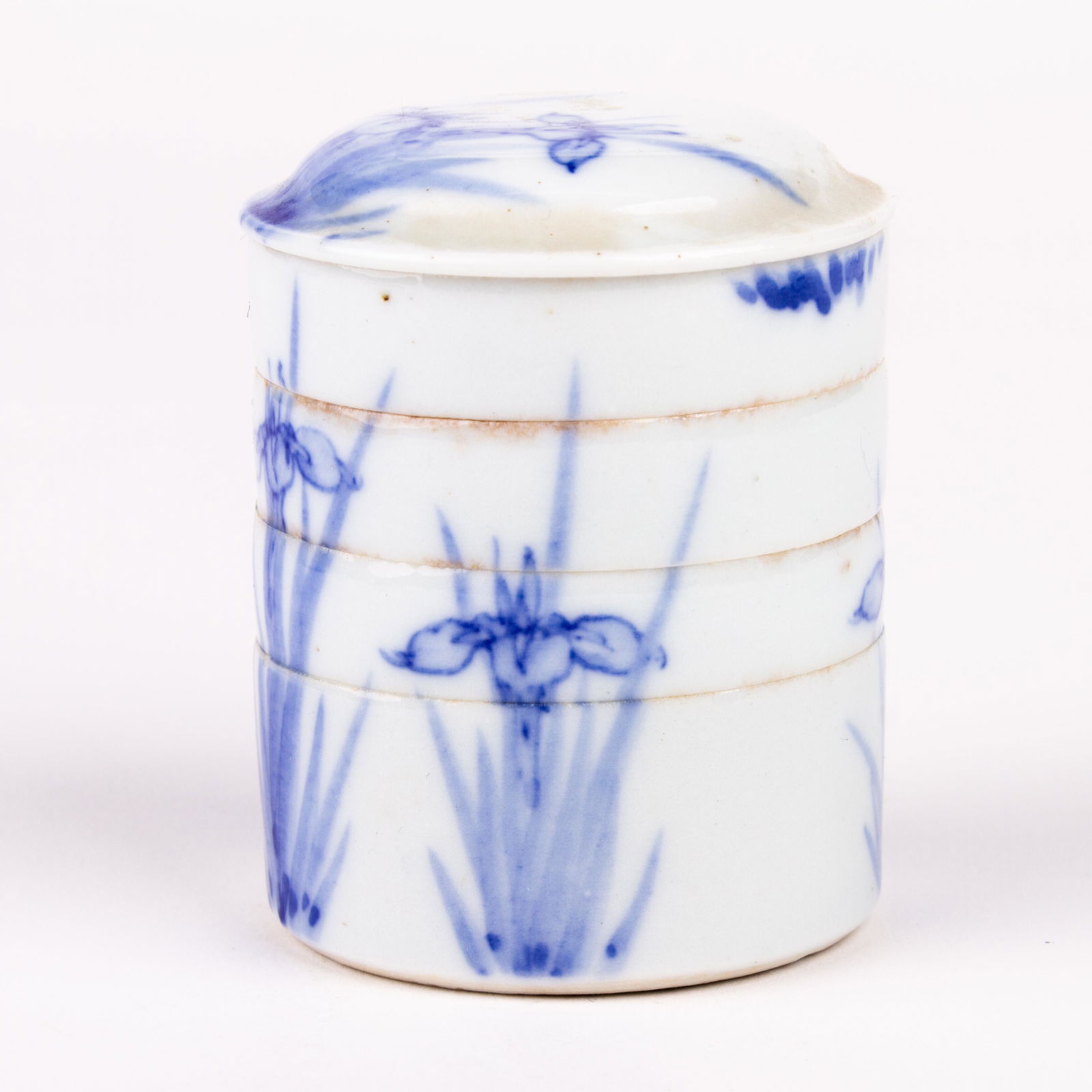 Chinese Sectional Porcelain Qing Trinket Box 19th Century (1 of 7)