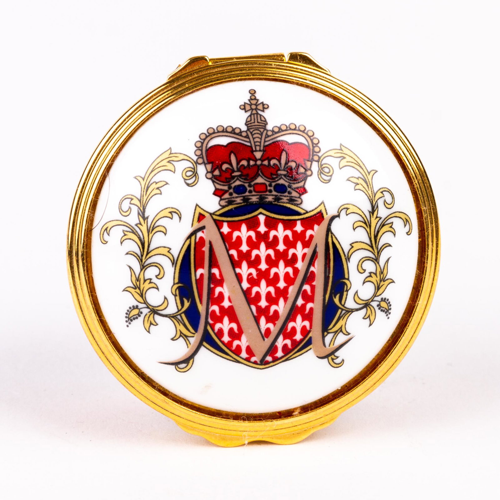 William Edwards Magna Carta 24KT Gold Porcelain Pillbox: DIMENSIONS APPROX 4x5x5CM. Please carefully study all photographs to get an accurate idea of the object. In good condition, as seen. Shipping is in-house and we ship internationally to US and rest of 