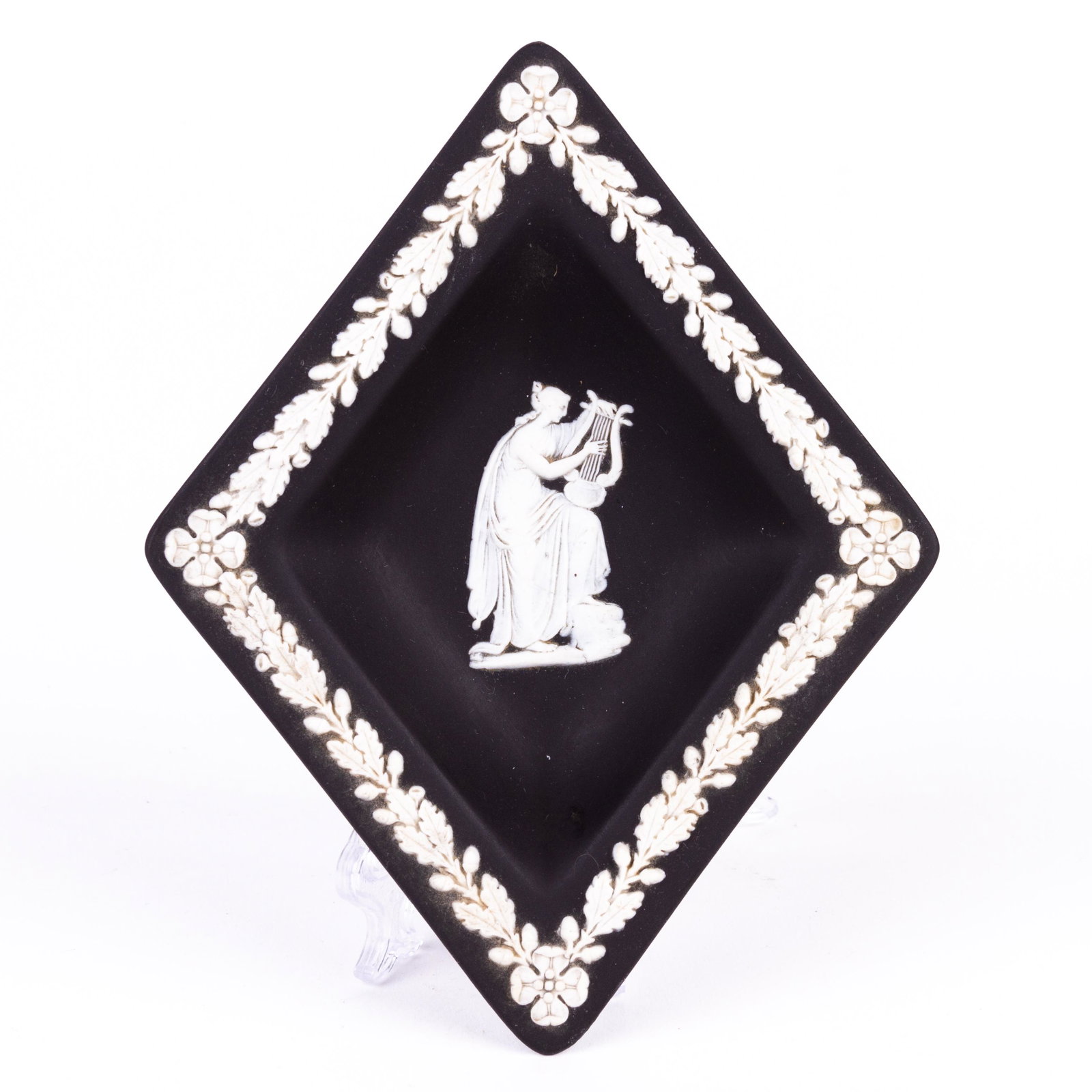 Wedgwood Black Basalt Neoclassical Dish: DIMENSIONS APPROX 2x11x14CM. Please carefully study all photographs to get an accurate idea of the object. In good condition, as seen. Shipping is in-house and we ship internationally to US and rest o