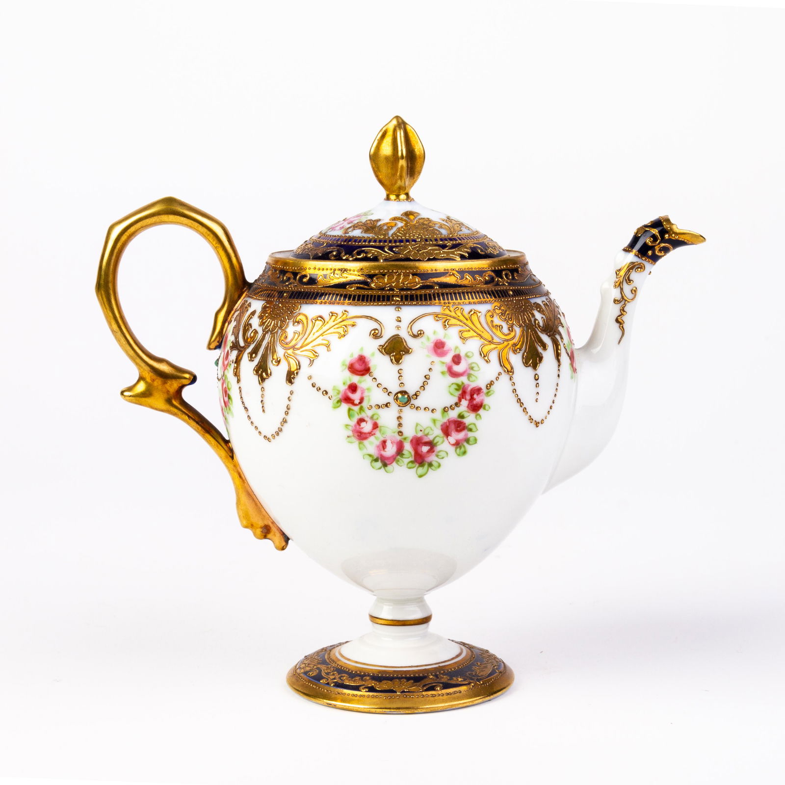 Art Nouveau Japanese Noritake Gilt Porcelain Teapot: DIMENSIONS APPROX 16x16x9CM. Please carefully study all photographs to get an accurate idea of the object. In good condition, as seen. Shipping is in-house and we ship internationally to US and rest o