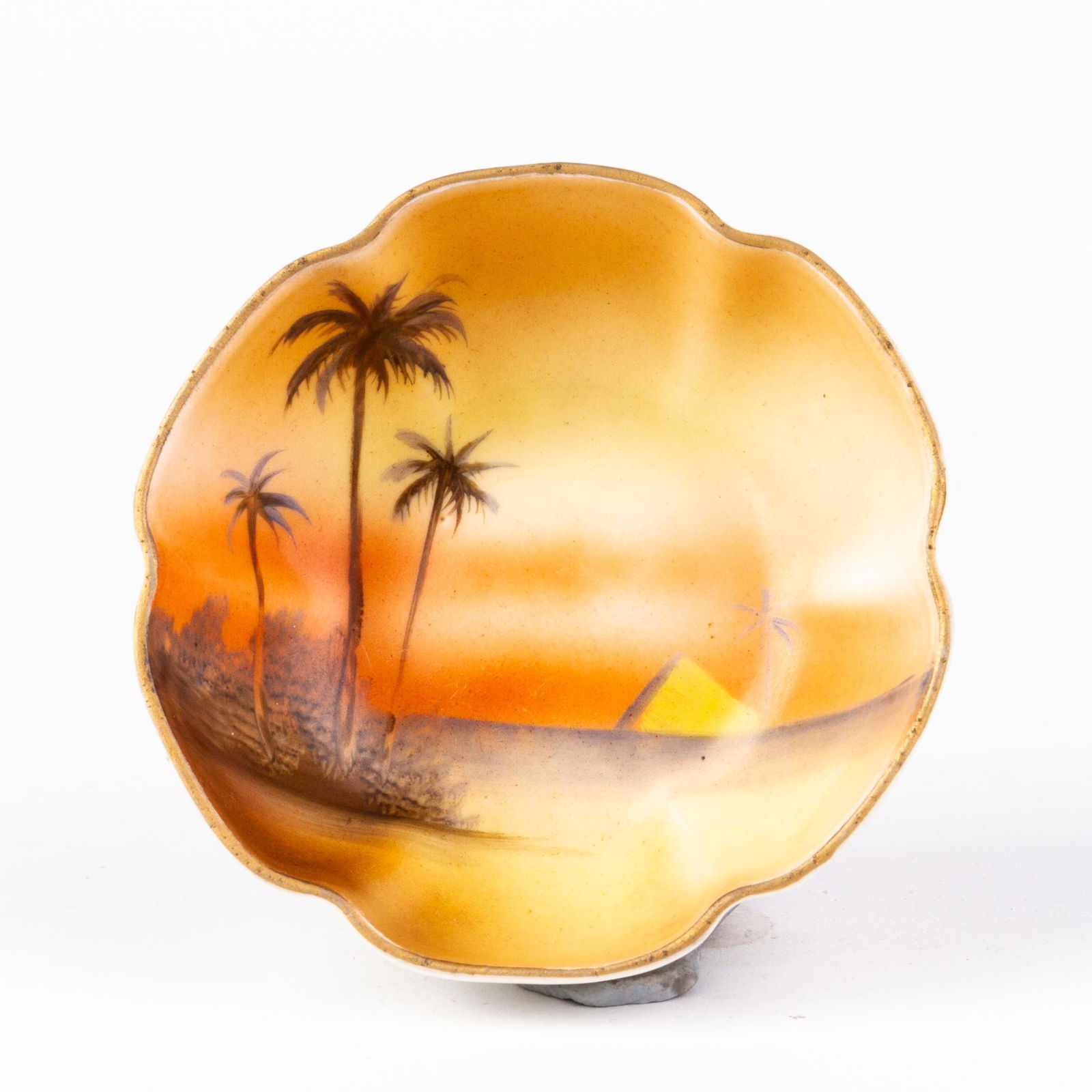 Art Deco Japanese Noritake Porcelain Bowl: DIMENSIONS APPROX 4x11x11CM. Please carefully study all photographs to get an accurate idea of the object. In good condition, as seen. Shipping is in-house and we ship internationally to US and rest o