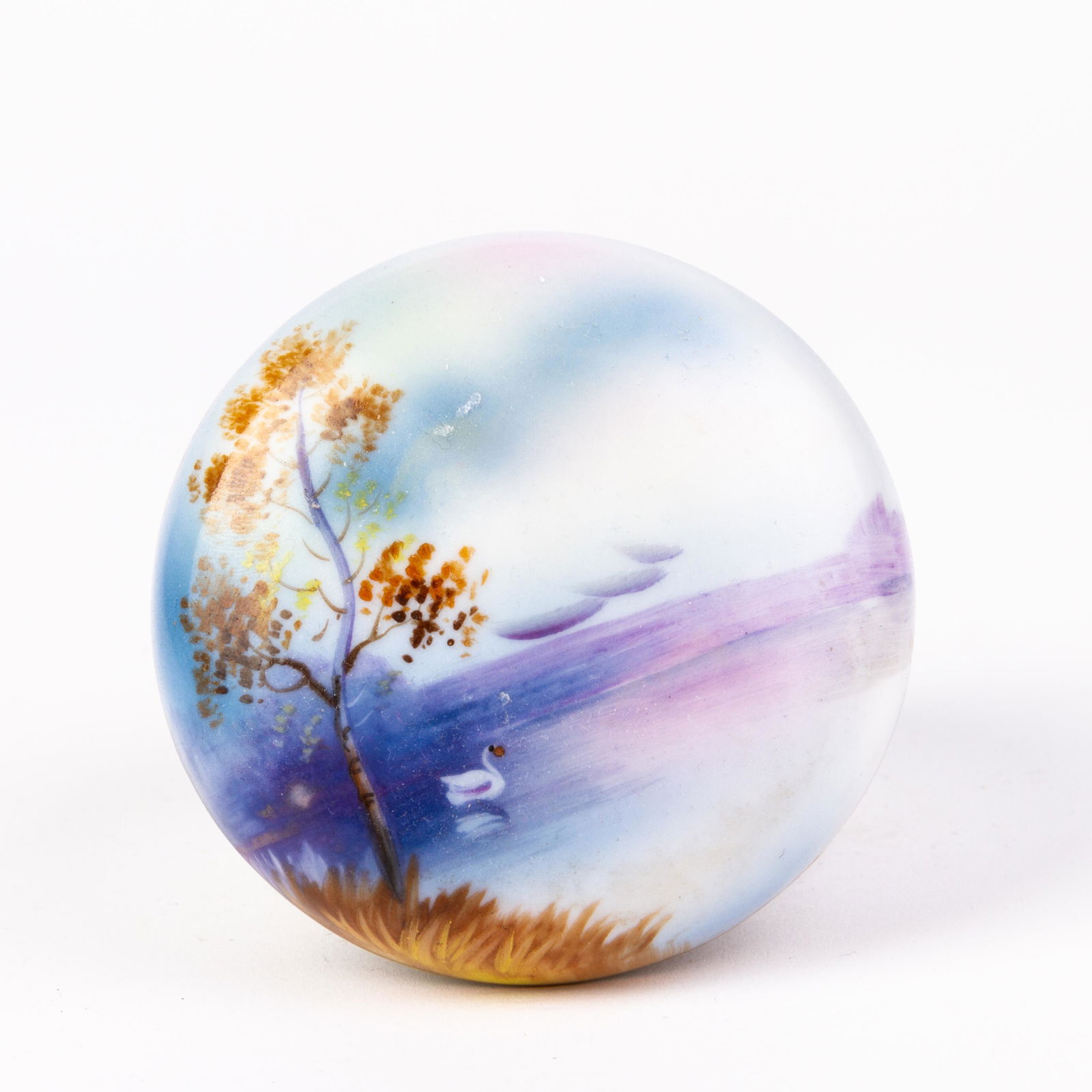 Art Deco Japanese Noritake Porcelain Trinket Box: DIMENSIONS APPROX 7.5x7.5x6CM. Please carefully study all photographs to get an accurate idea of the object. In good condition, as seen. Shipping is in-house and we ship internationally to US and rest