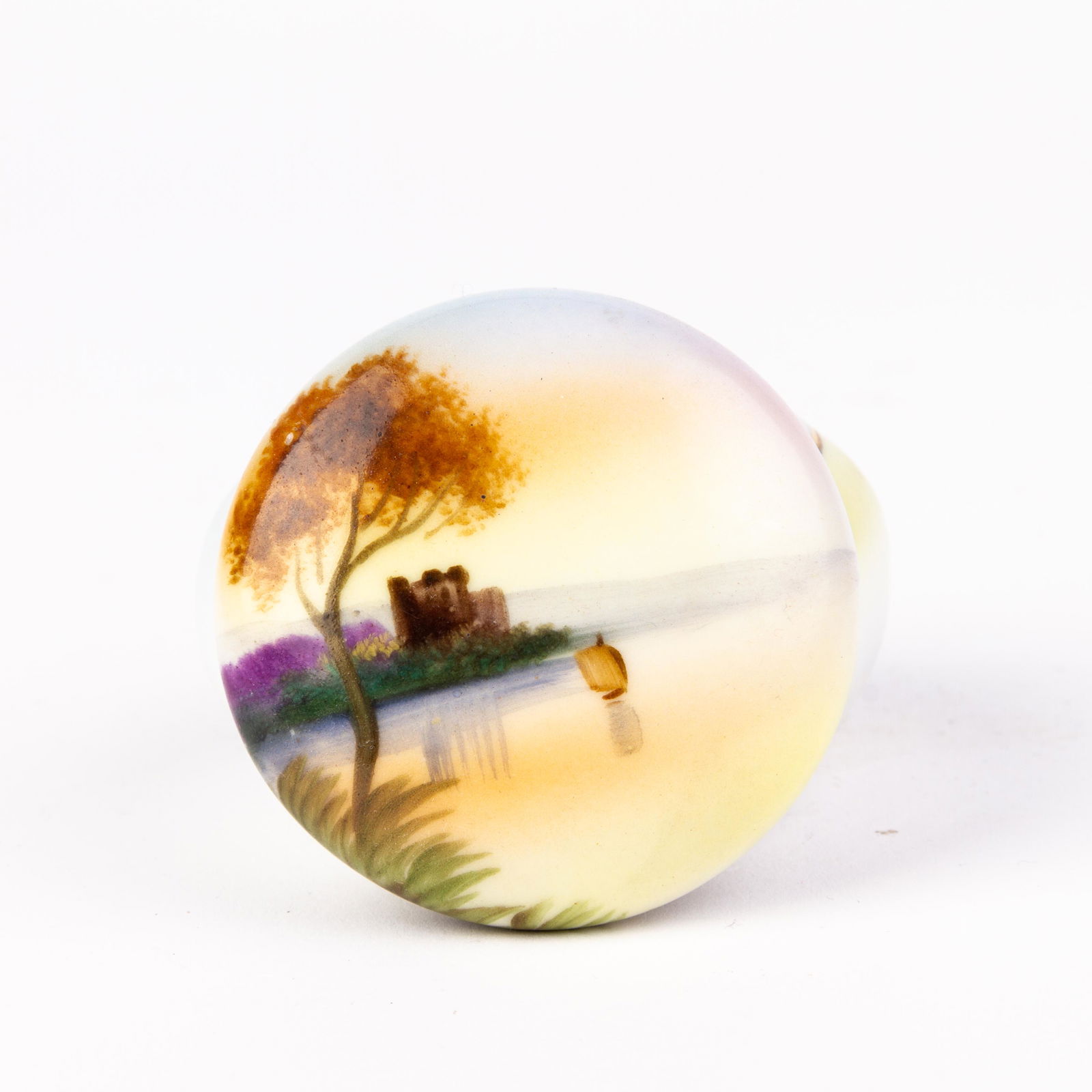 Art Deco Japanese Noritake Porcelain Trinket Box: DIMENSIONS APPROX 6.5x6.5x5.5CM. Please carefully study all photographs to get an accurate idea of the object. In good condition, as seen. Shipping is in-house and we ship internationally to US and re