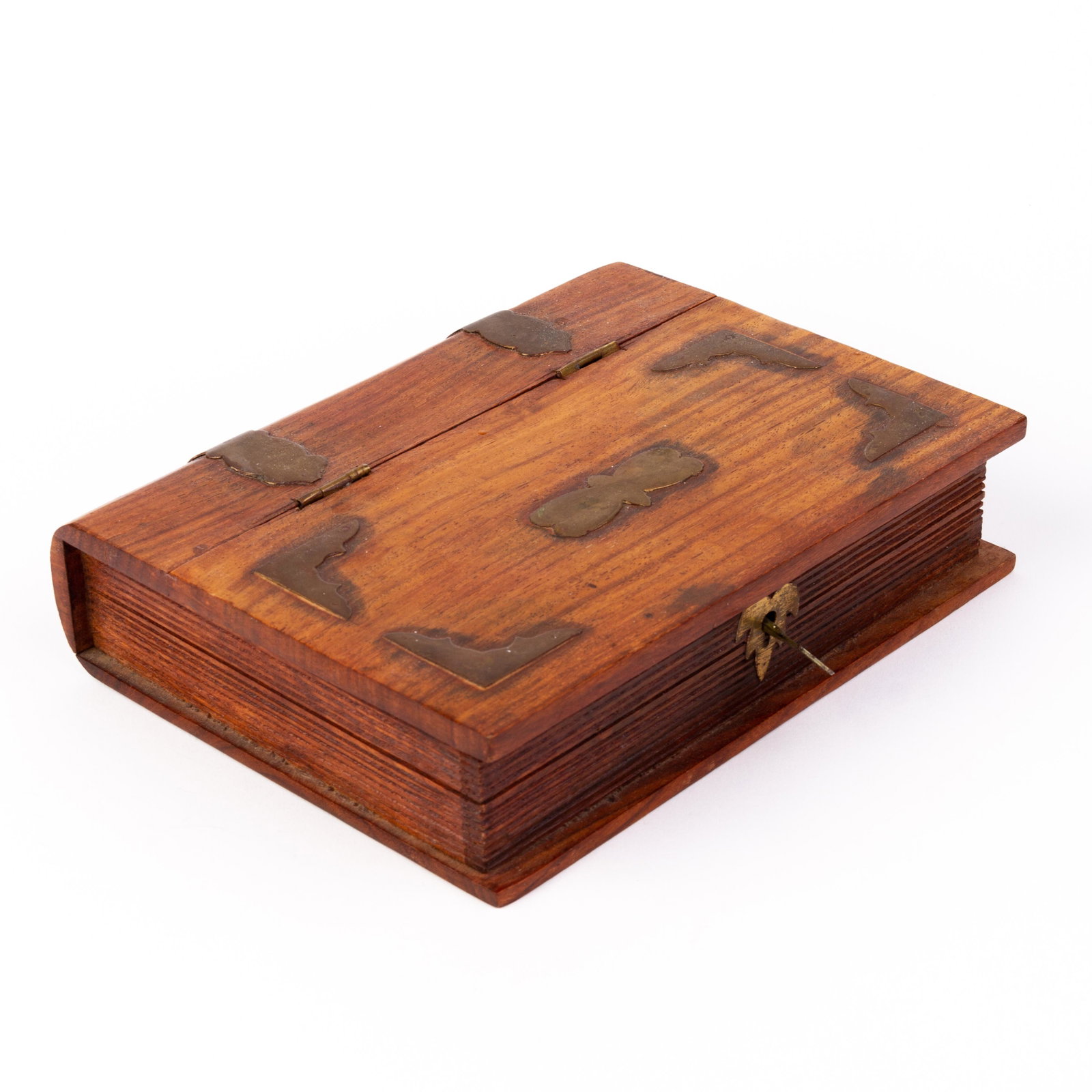 Secret Wooden Book Box with Key: DIMENSIONS APPROX 21x5x15CM. Please carefully study all photographs to get an accurate idea of the object. In good condition, as seen. Shipping is in-house and we ship internationally to US and rest o