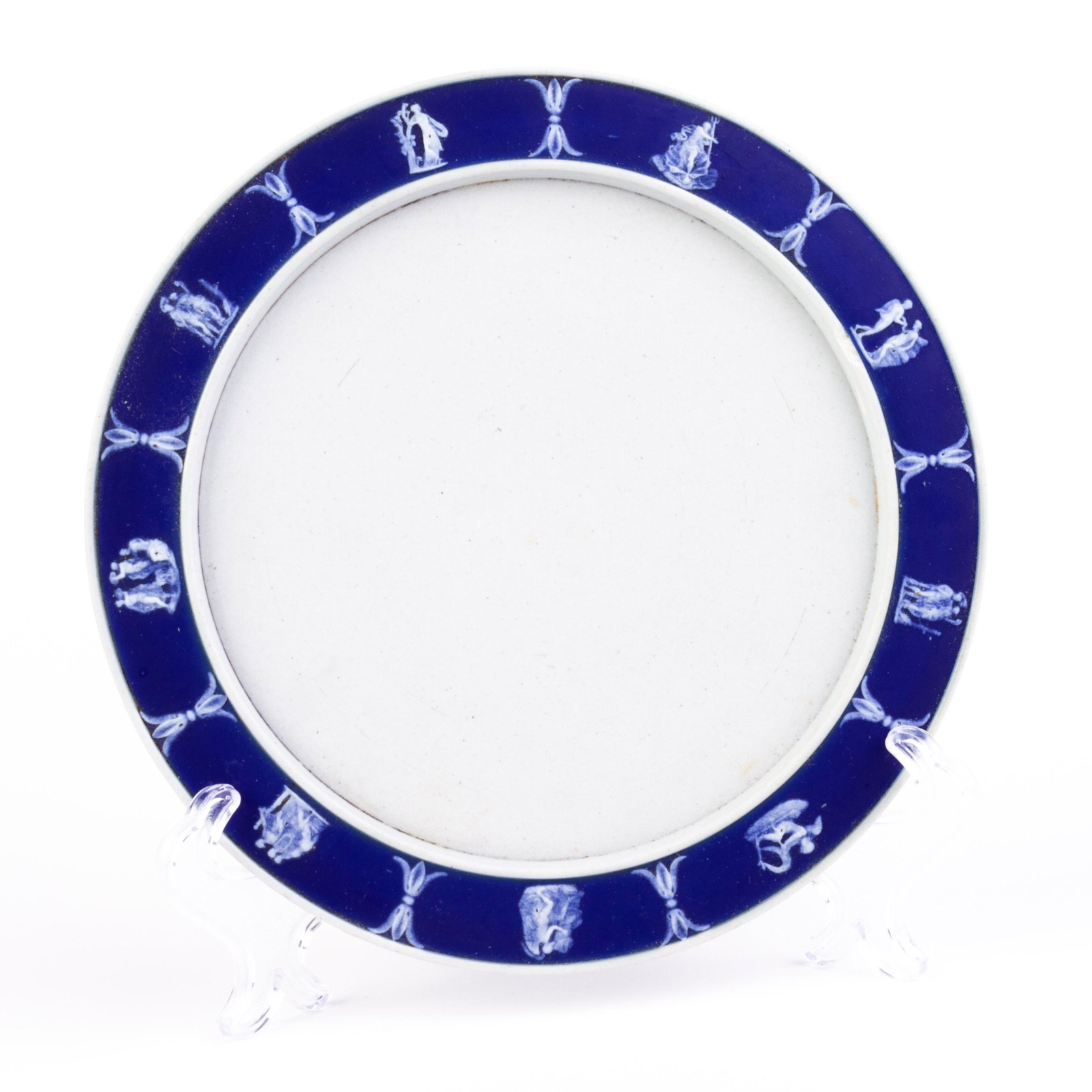 Wedgwood Portland Blue Jasperware Neoclassical Plate: DIMENSIONS APPROX 16.5x16.5x1.5CM. Please carefully study all photographs to get an accurate idea of the object. In good condition, as seen. Shipping is in-house and we ship internationally to US and