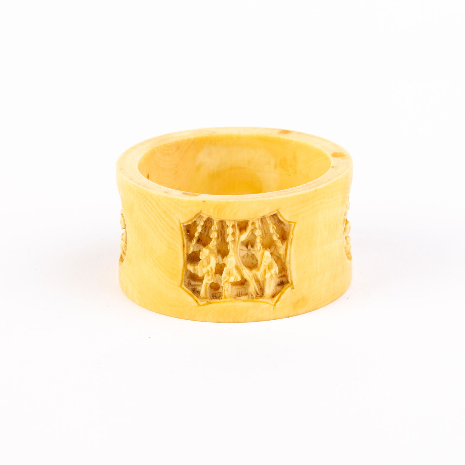 Chinese Canton Carved Napkin Ring 19th Century: DIMENSIONS APPROX 5x5x2.5CM. Please carefully study all photographs to get an accurate idea of the object. In good condition, as seen. Shipping is in-house and we ship internationally to US and rest o