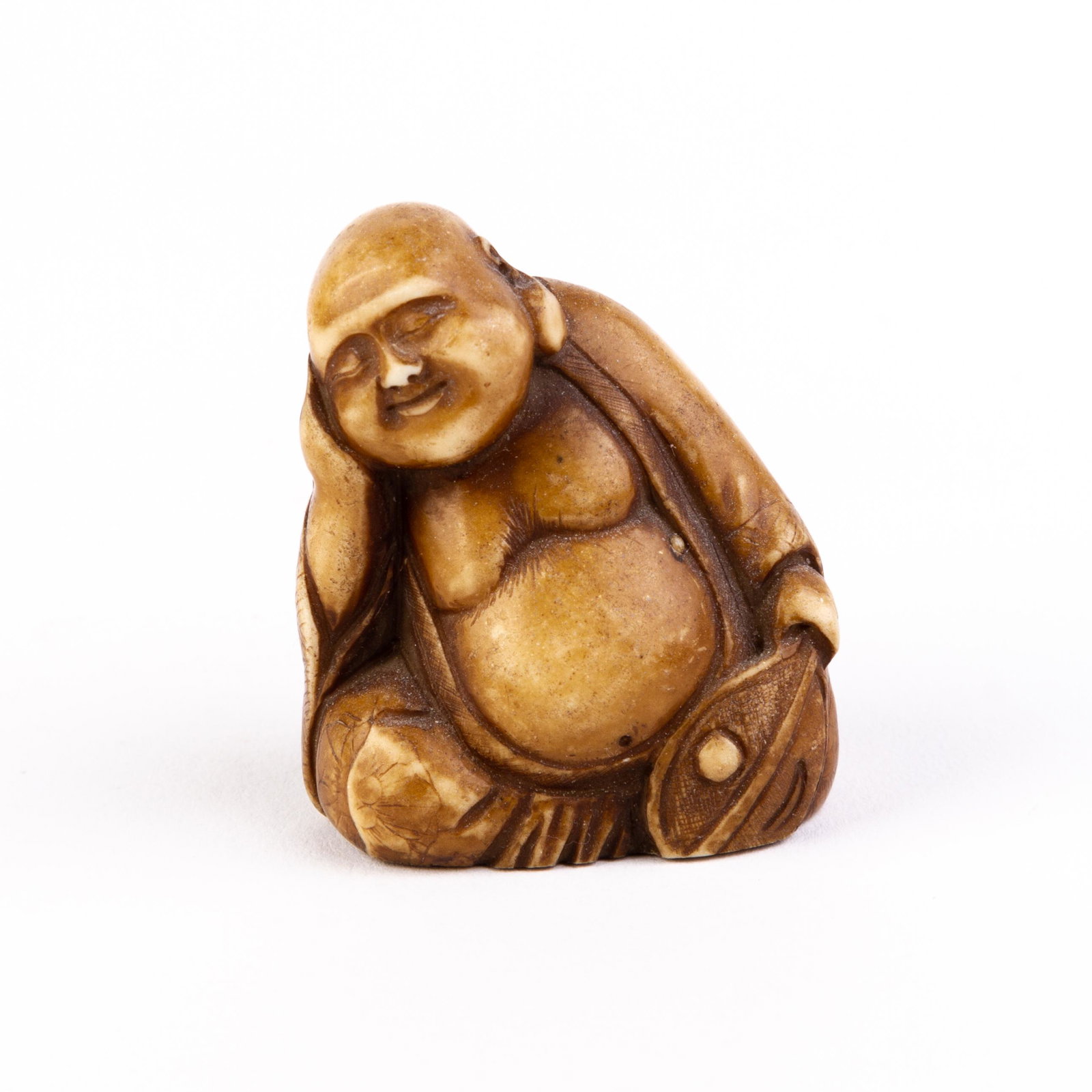 Japanese Netsuke Inro: DIMENSIONS APPROX 4x3x3.5CM. Please carefully study all photographs to get an accurate idea of the object. In good condition, as seen. Shipping is in-house and we ship internationally to US and rest o