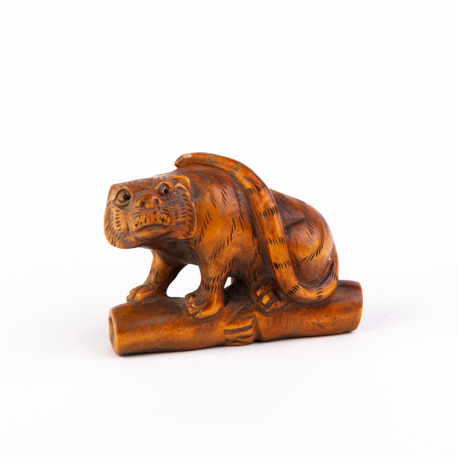 Signed Japanese Boxwood Netsuke Inro of a Tiger: DIMENSIONS APPROX 5x3.5x1CM. Please carefully study all photographs to get an accurate idea of the object. In good condition, as seen. Shipping is in-house and we ship internationally to US and rest o