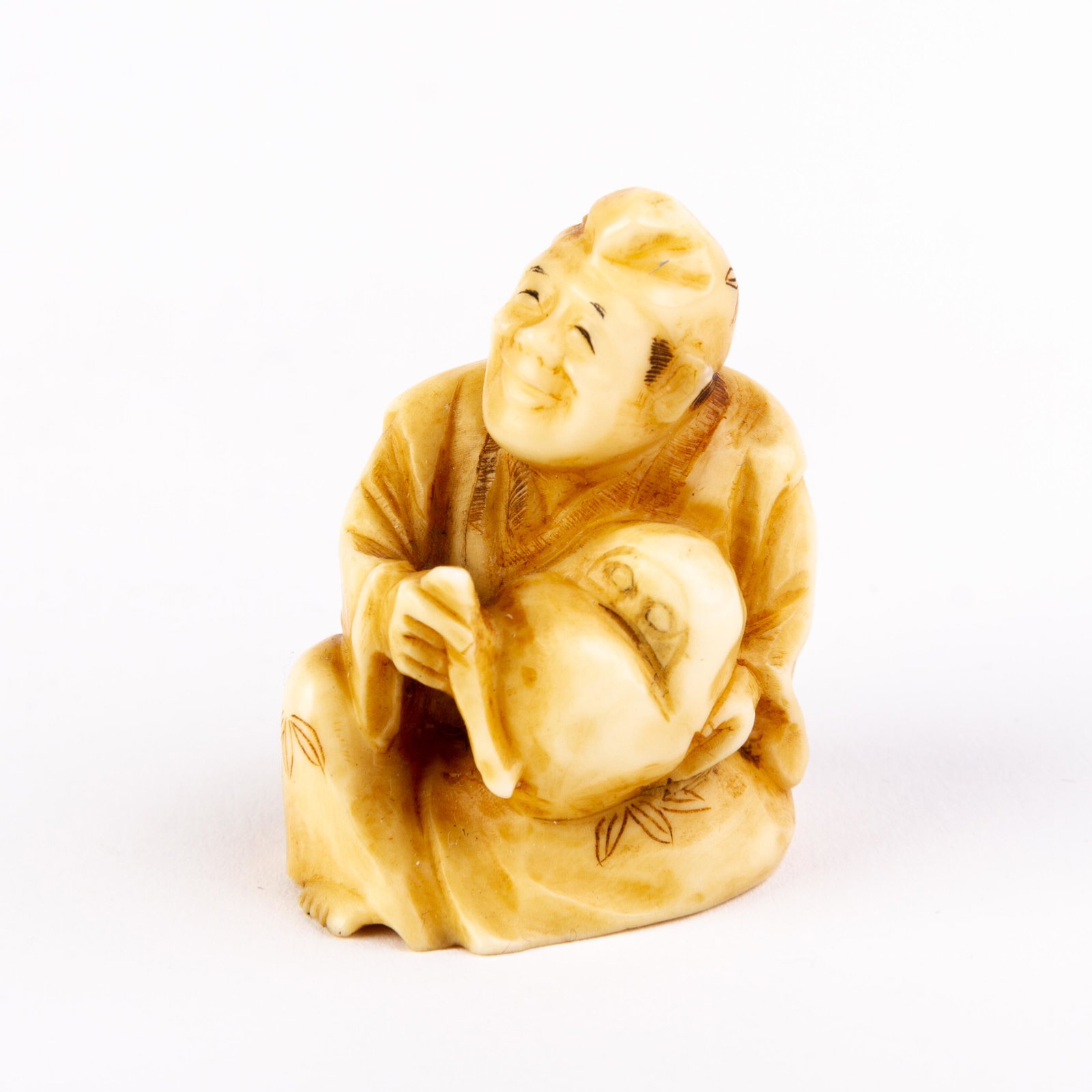 Signed Japanese Carved Netsuke Inro Man with Baby: DIMENSIONS APPROX 4x3x3CM. Please carefully study all photographs to get an accurate idea of the object. In good condition, as seen. Shipping is in-house and we ship internationally to US and rest of 
