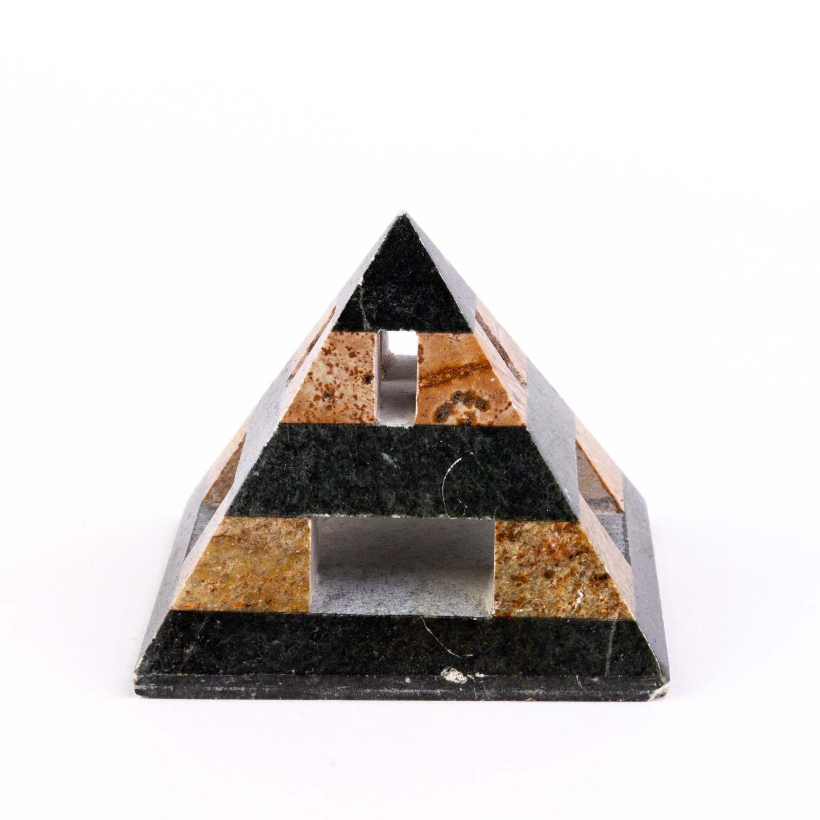 Grand Tour Geode Specimen Pyramid Desk Paperweight: DIMENSIONS APPROX 8x8x8CM. Please carefully study all photographs to get an accurate idea of the object. In good condition, as seen. Shipping is in-house and we ship internationally to US and rest of 