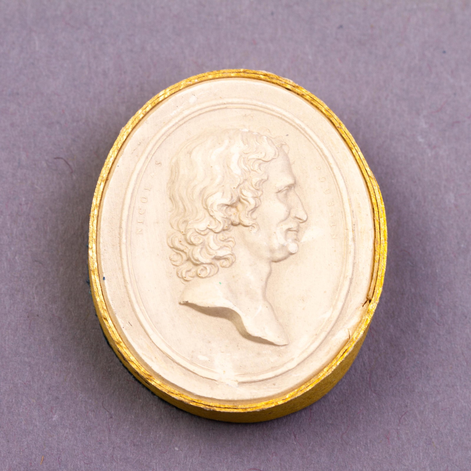 Grand Tour Plaster Cameo Intaglio 19th Century Portrait: DIMENSIONS APPROX 3.5x3x1CM. Please carefully study all photographs to get an accurate idea of the object. In good condition, as seen. Shipping is in-house and we ship internationally to US and rest o