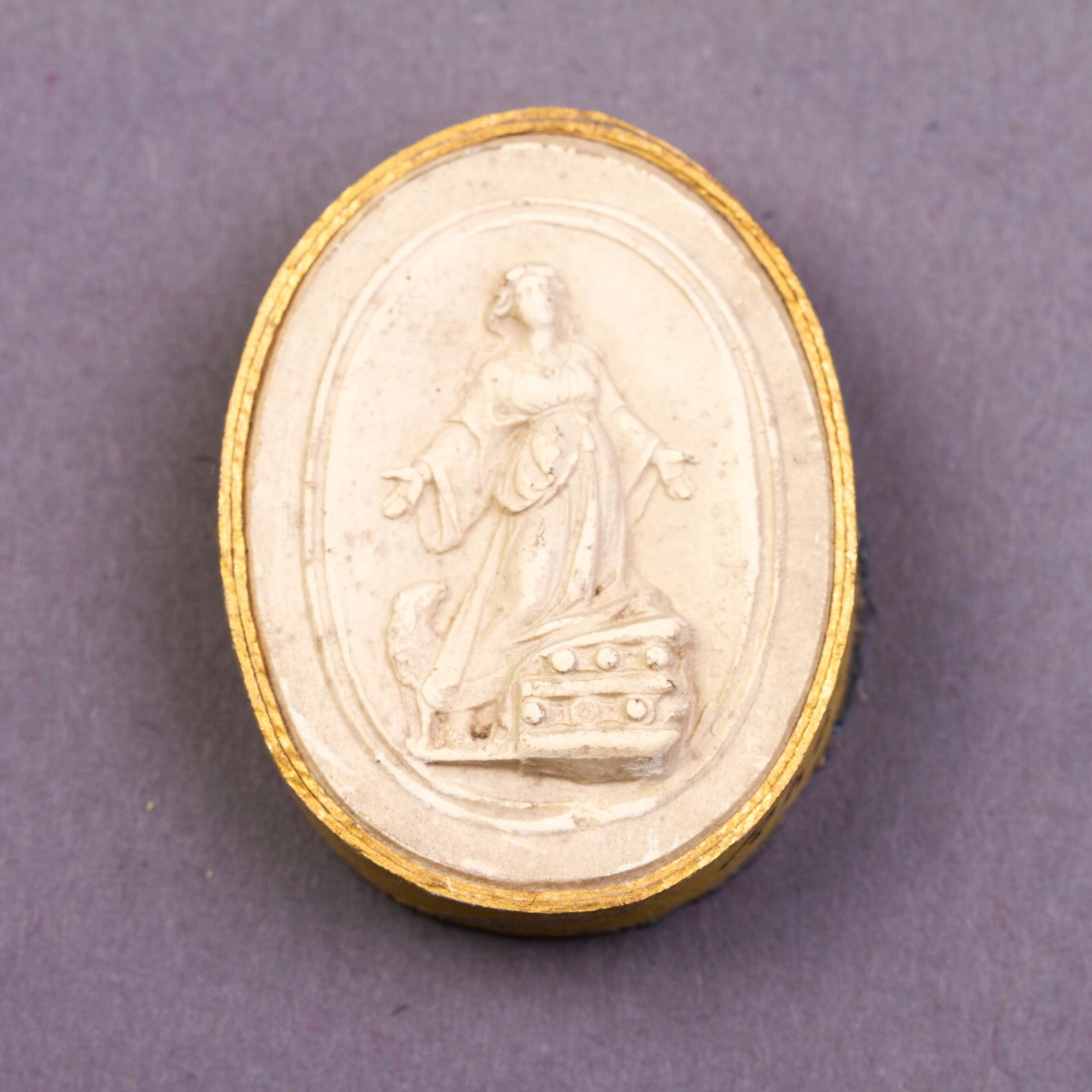 Grand Tour Plaster Cameo Intaglio 19th Century Portrait: DIMENSIONS APPROX 3x2.5x1CM. Please carefully study all photographs to get an accurate idea of the object. In good condition, as seen. Shipping is in-house and we ship internationally to US and rest o