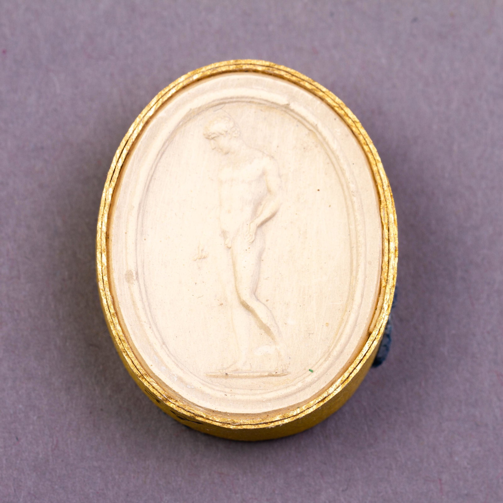 Grand Tour Plaster Cameo Intaglio 19th Century Portrait: DIMENSIONS APPROX 3x2.5x1CM. Please carefully study all photographs to get an accurate idea of the object. In good condition, as seen. Shipping is in-house and we ship internationally to US and rest o