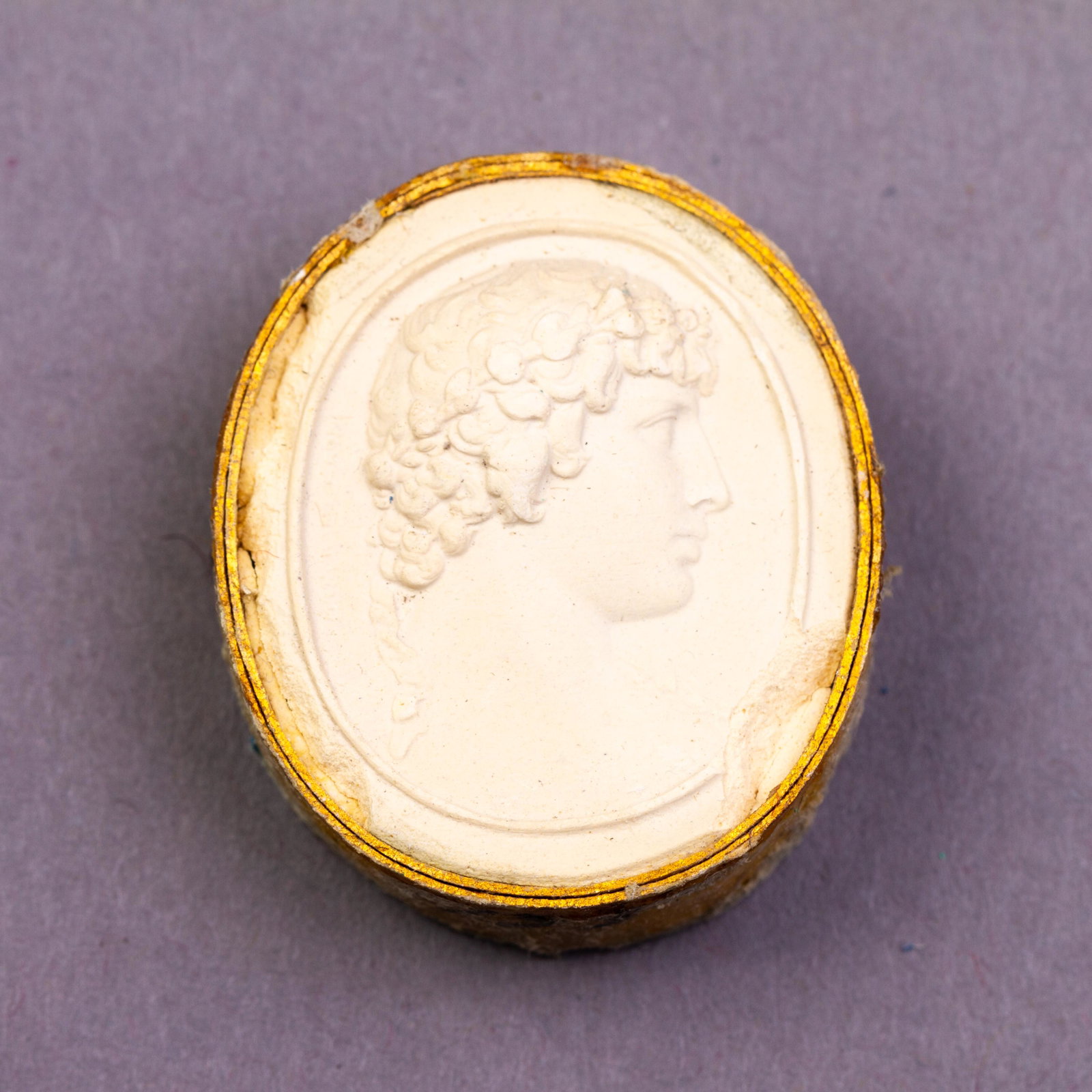 Grand Tour Plaster Cameo Intaglio 19th Century Portrait: DIMENSIONS APPROX 3x2.5x1CM. Please carefully study all photographs to get an accurate idea of the object. In good condition, as seen. Shipping is in-house and we ship internationally to US and rest o