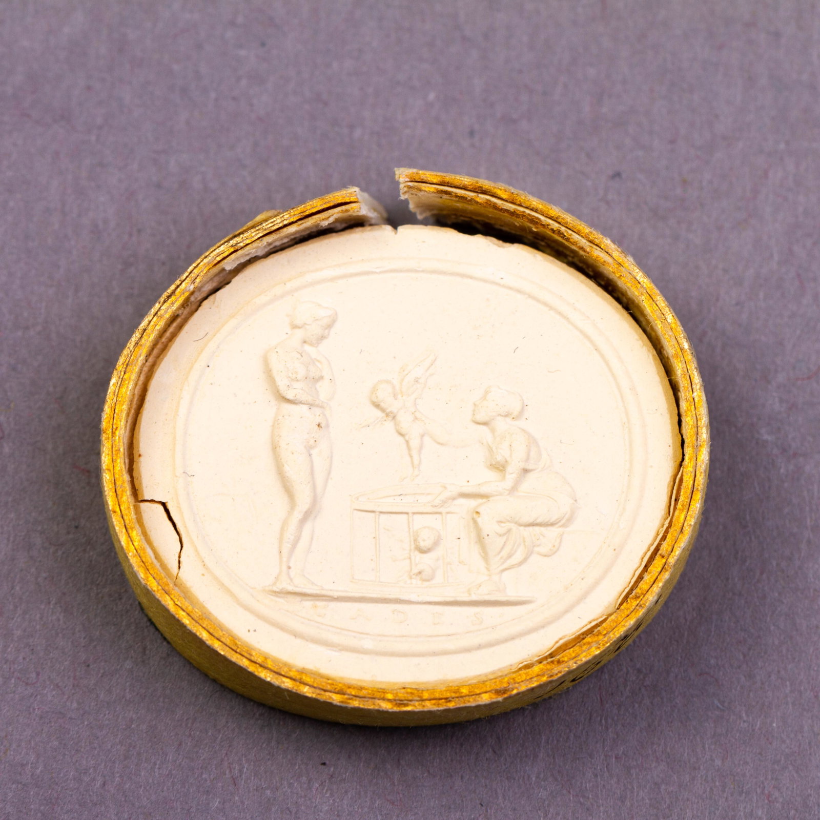Grand Tour Plaster Cameo Intaglio 19th Century Portrait: DIMENSIONS APPROX 3x2.5x1CM. Please carefully study all photographs to get an accurate idea of the object. In good condition, as seen. Shipping is in-house and we ship internationally to US and rest o