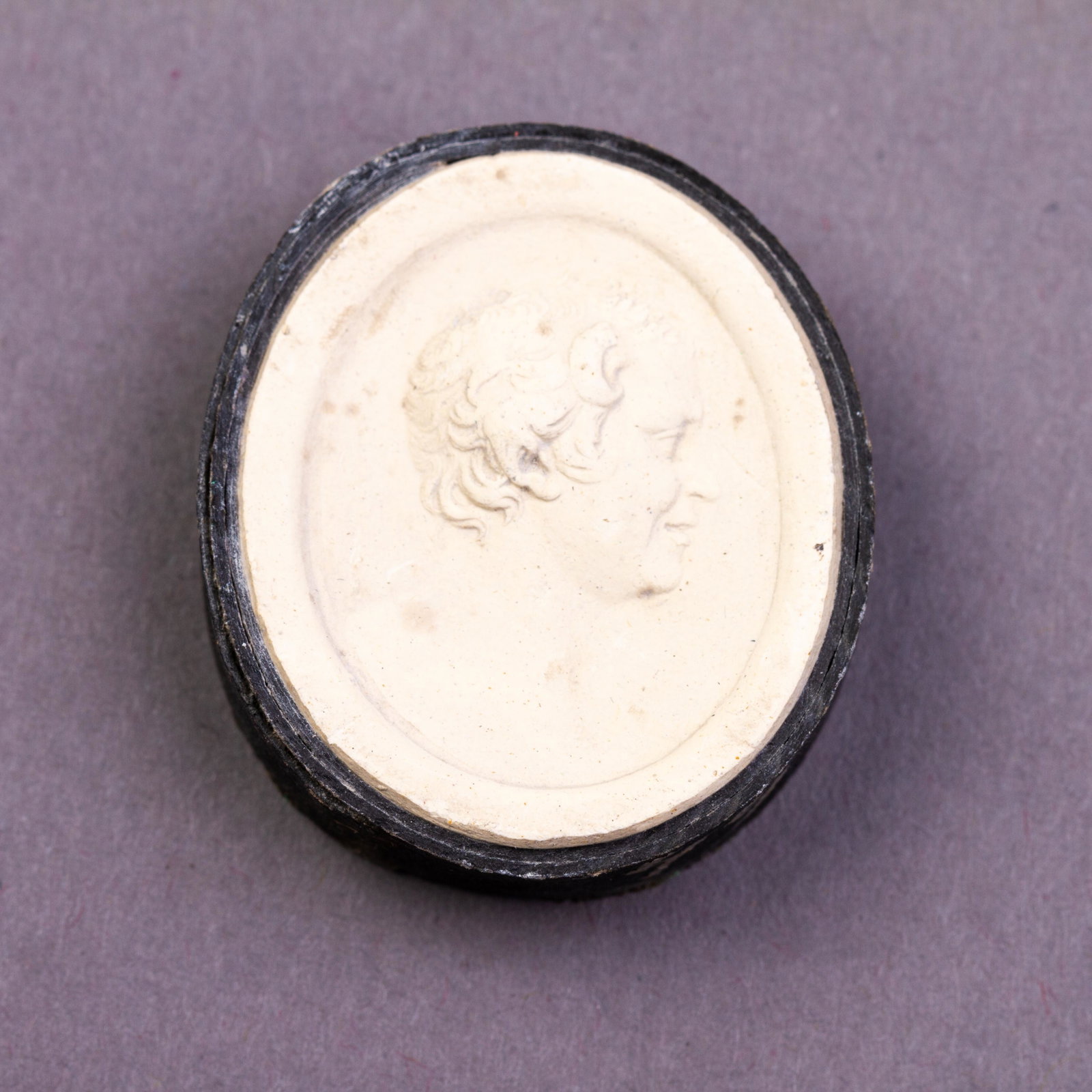 Grand Tour Plaster Cameo Intaglio 19th Century Portrait: DIMENSIONS APPROX 3x2.5x1CM. Please carefully study all photographs to get an accurate idea of the object. In good condition, as seen. Shipping is in-house and we ship internationally to US and rest o