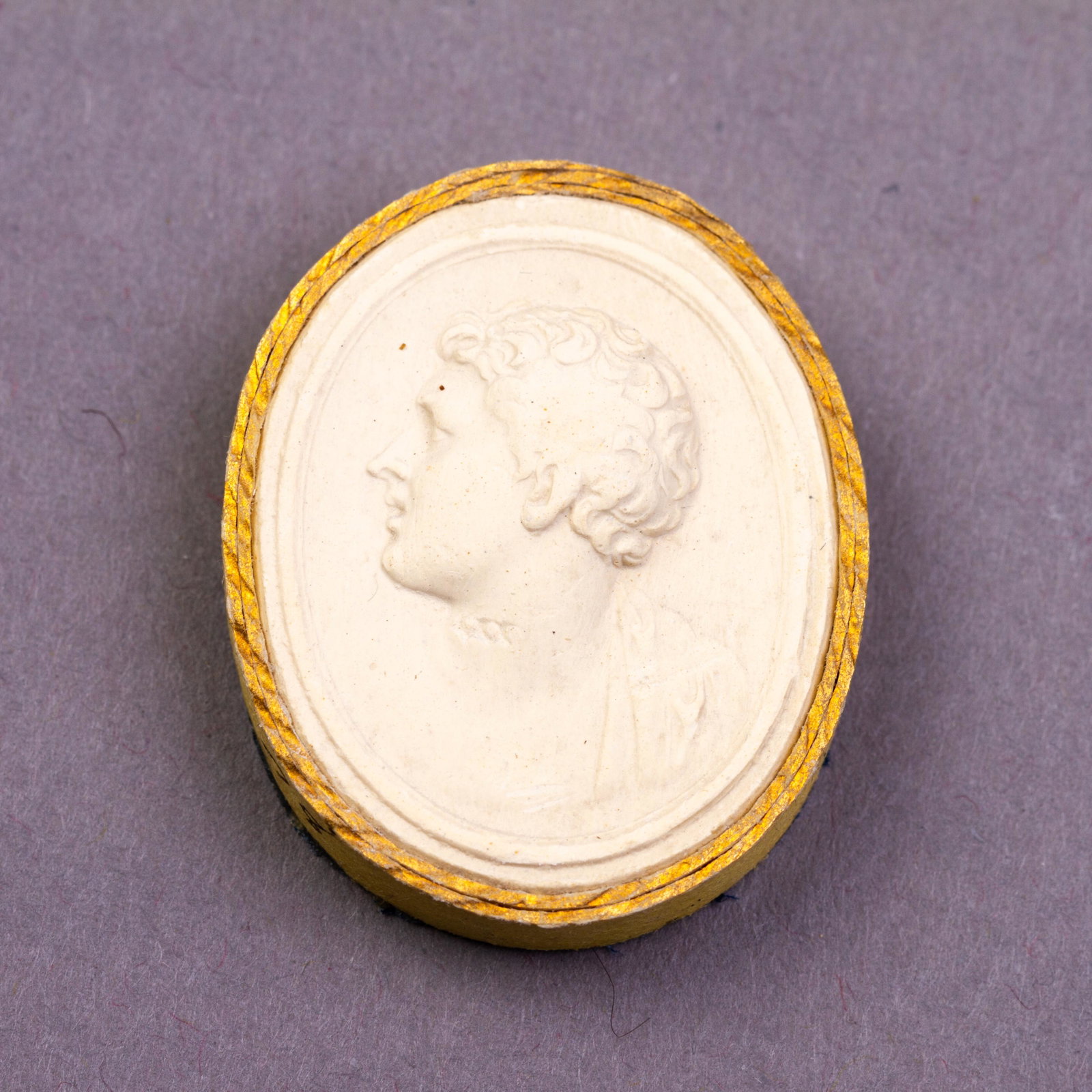 Grand Tour Plaster Cameo Intaglio 19th Century Portrait: DIMENSIONS APPROX 3x2.5x1CM. Please carefully study all photographs to get an accurate idea of the object. In good condition, as seen. Shipping is in-house and we ship internationally to US and rest o