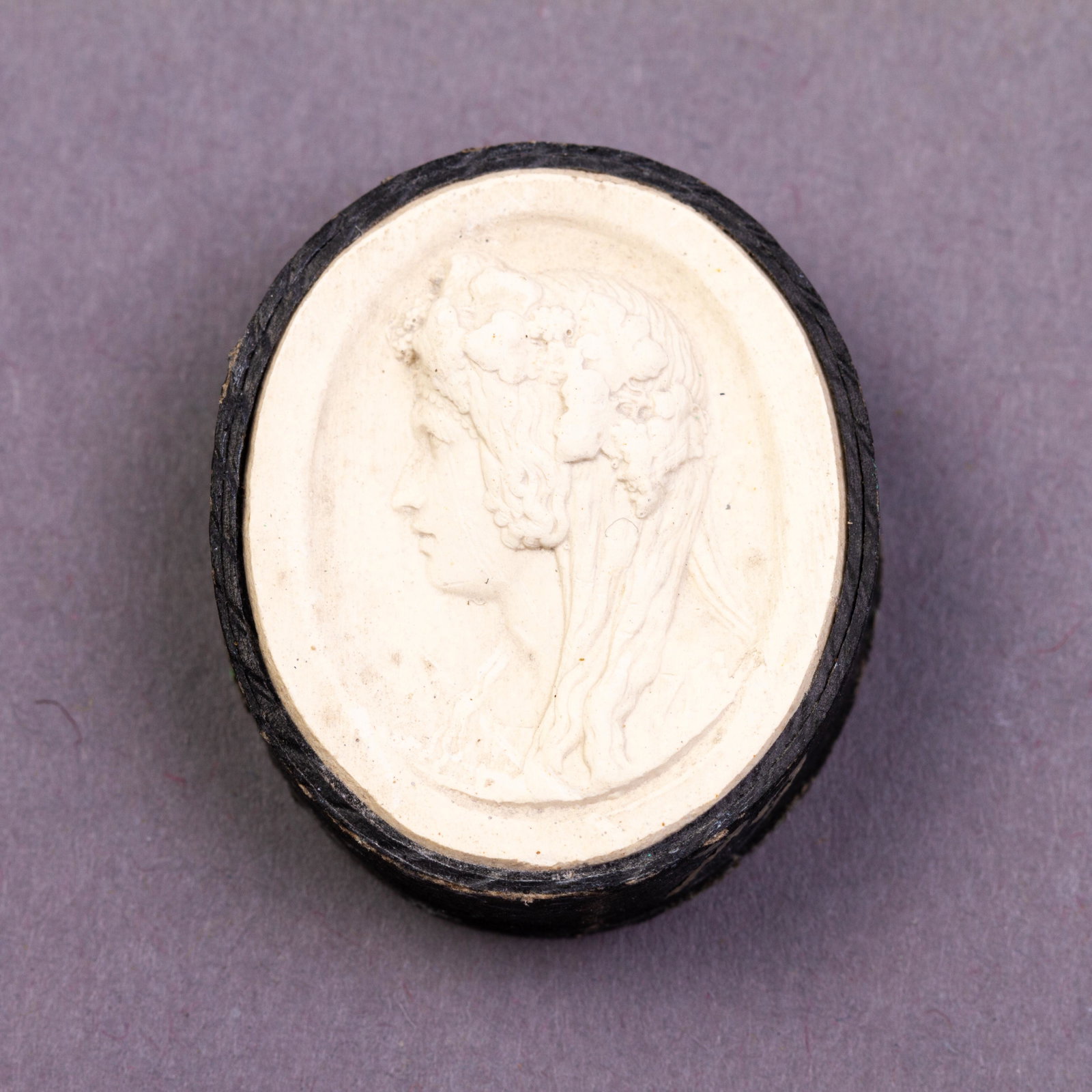 Grand Tour Plaster Cameo Intaglio 19th Century Portrait: DIMENSIONS APPROX 3x2.5x1CM. Please carefully study all photographs to get an accurate idea of the object. In good condition, as seen. Shipping is in-house and we ship internationally to US and rest o