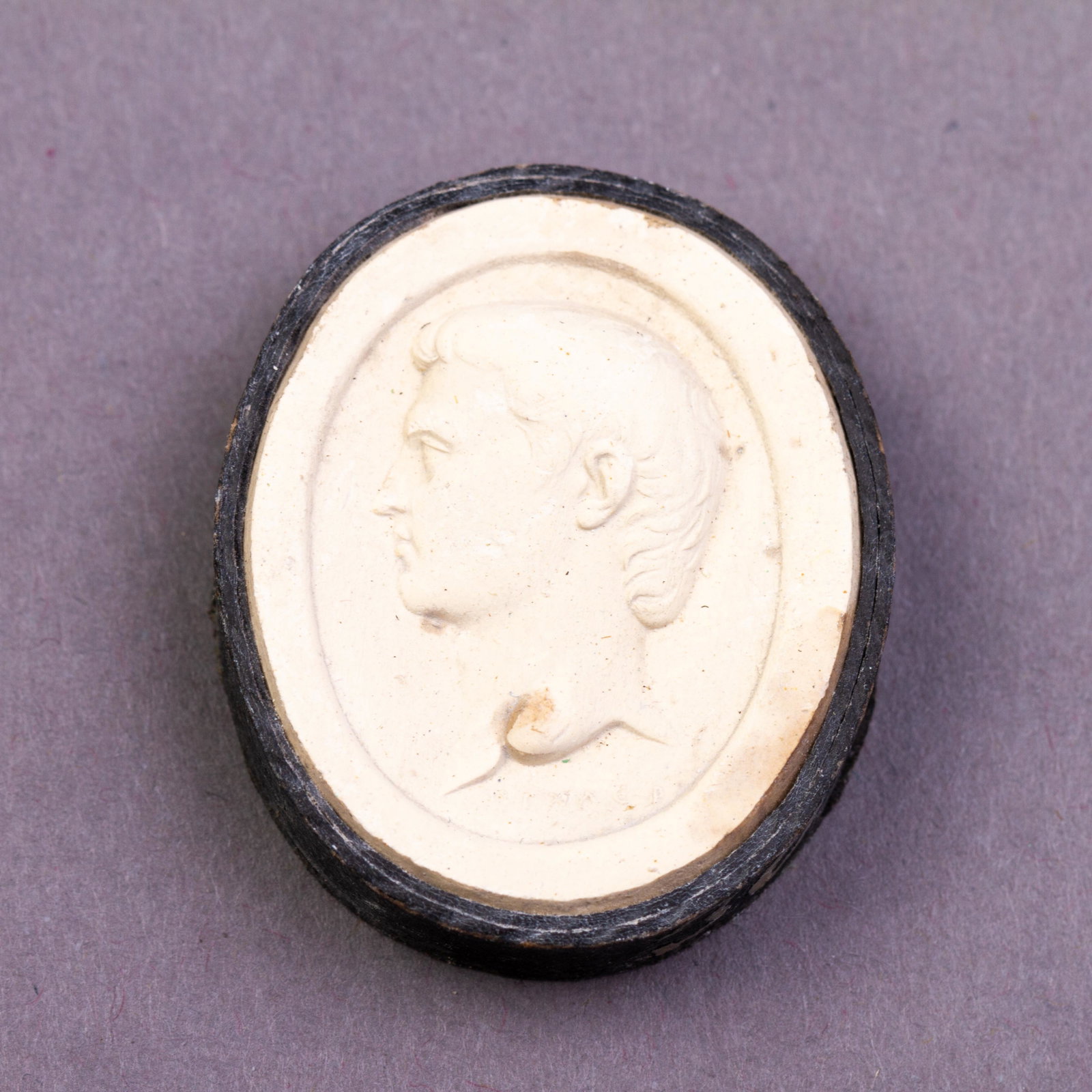 Grand Tour Plaster Cameo Intaglio 19th Century Portrait: DIMENSIONS APPROX 3x2.5x1CM. Please carefully study all photographs to get an accurate idea of the object. In good condition, as seen. Shipping is in-house and we ship internationally to US and rest o