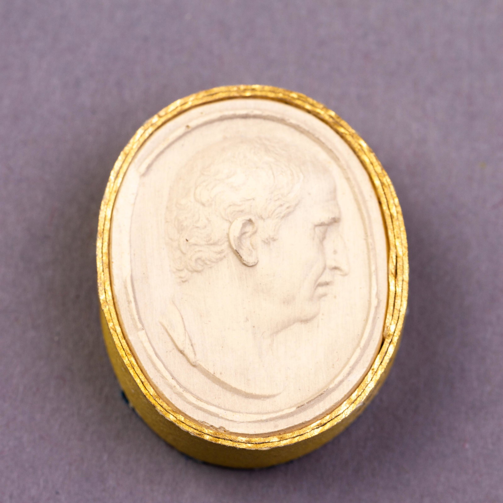 Grand Tour Plaster Cameo Intaglio 19th Century Portrait: DIMENSIONS APPROX 3x2.5x1CM. Please carefully study all photographs to get an accurate idea of the object. In good condition, as seen. Shipping is in-house and we ship internationally to US and rest o