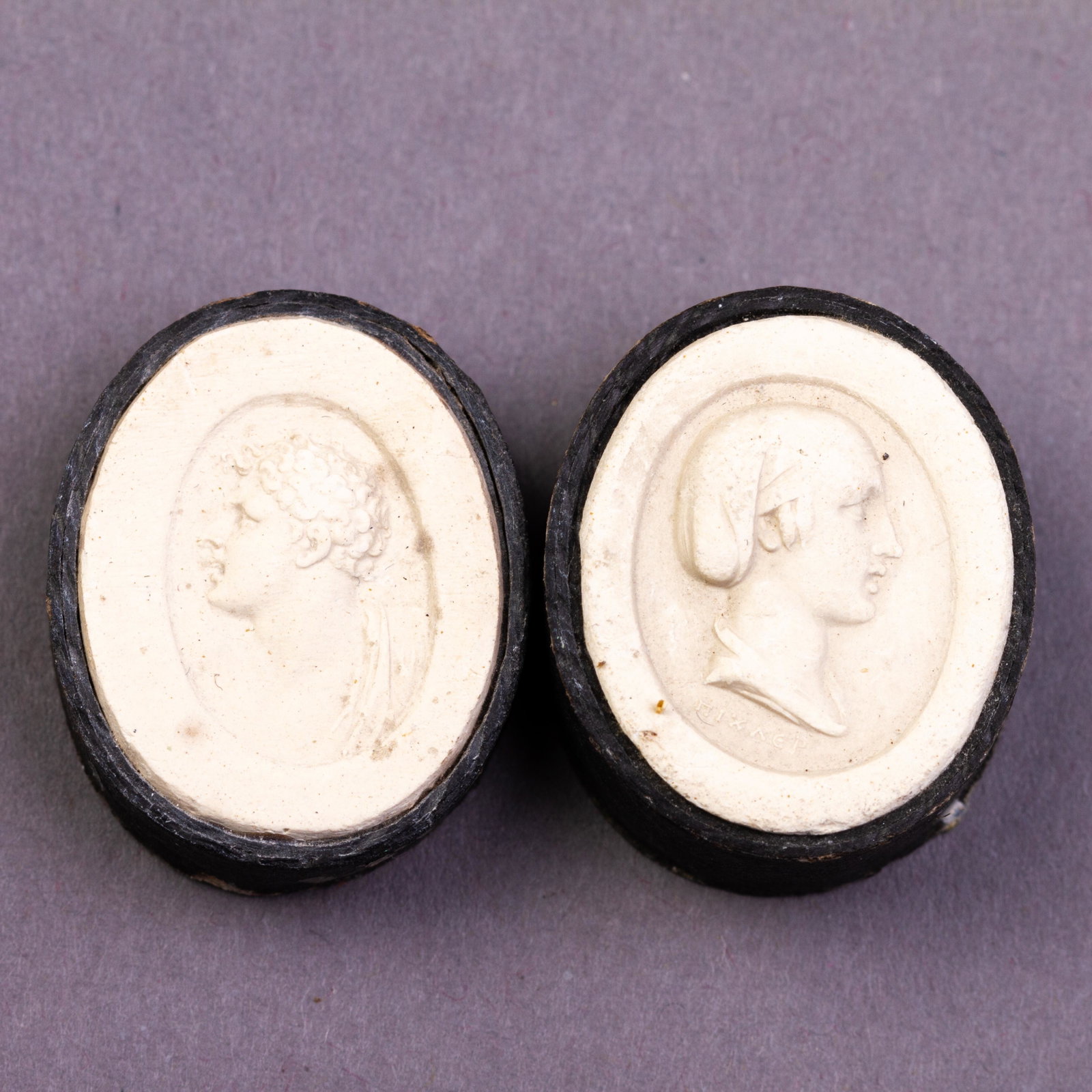 Grand Tour Plaster Cameo Intaglio 19th Century Portraits: DIMENSIONS APPROX 2x2.5x1CM. Please carefully study all photographs to get an accurate idea of the object. In good condition, as seen. Shipping is in-house and we ship internationally to US and rest o