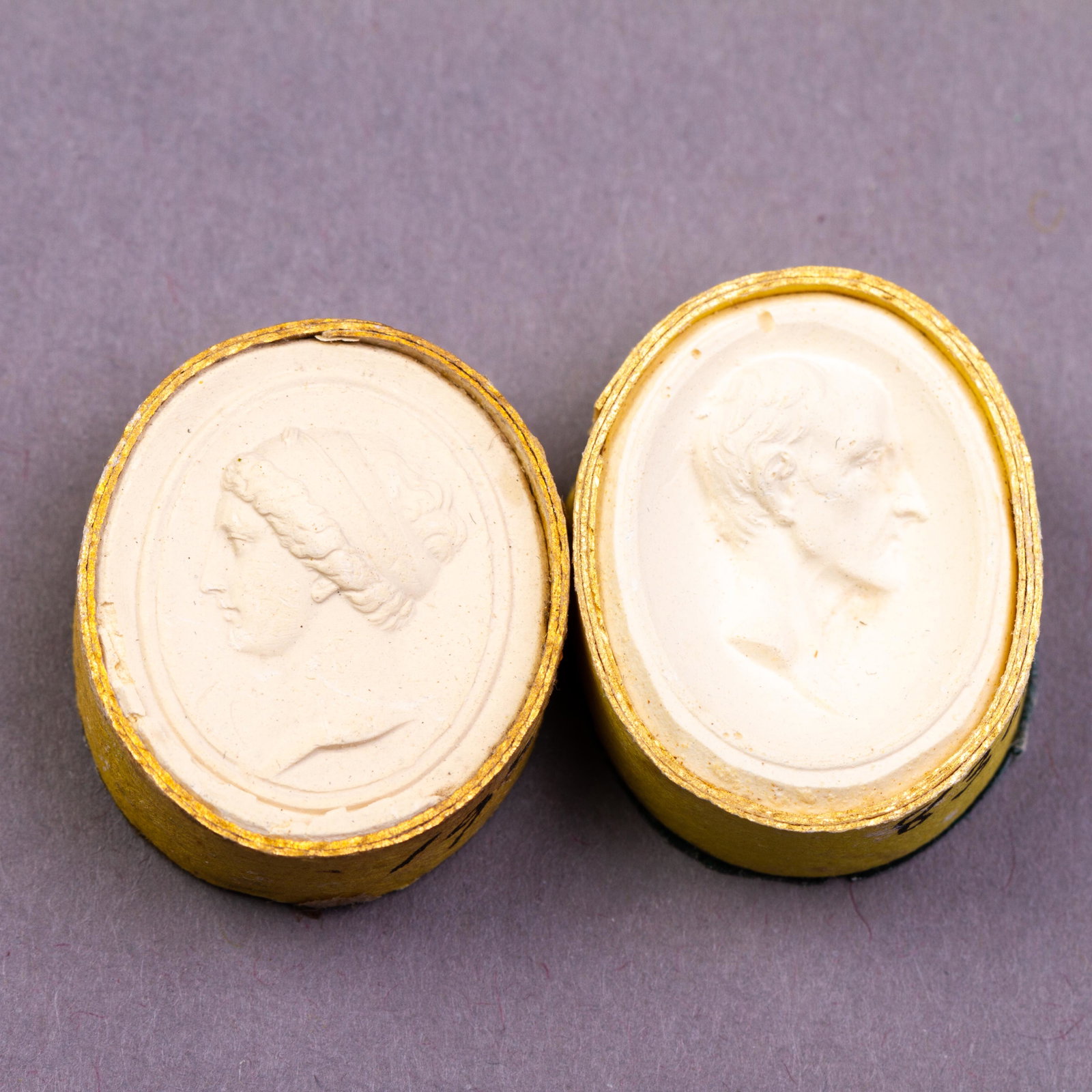 Grand Tour Plaster Cameo Intaglio 19th Century Portraits: DIMENSIONS APPROX 2x2.5x1CM. Please carefully study all photographs to get an accurate idea of the object. In good condition, as seen. Shipping is in-house and we ship internationally to US and rest o