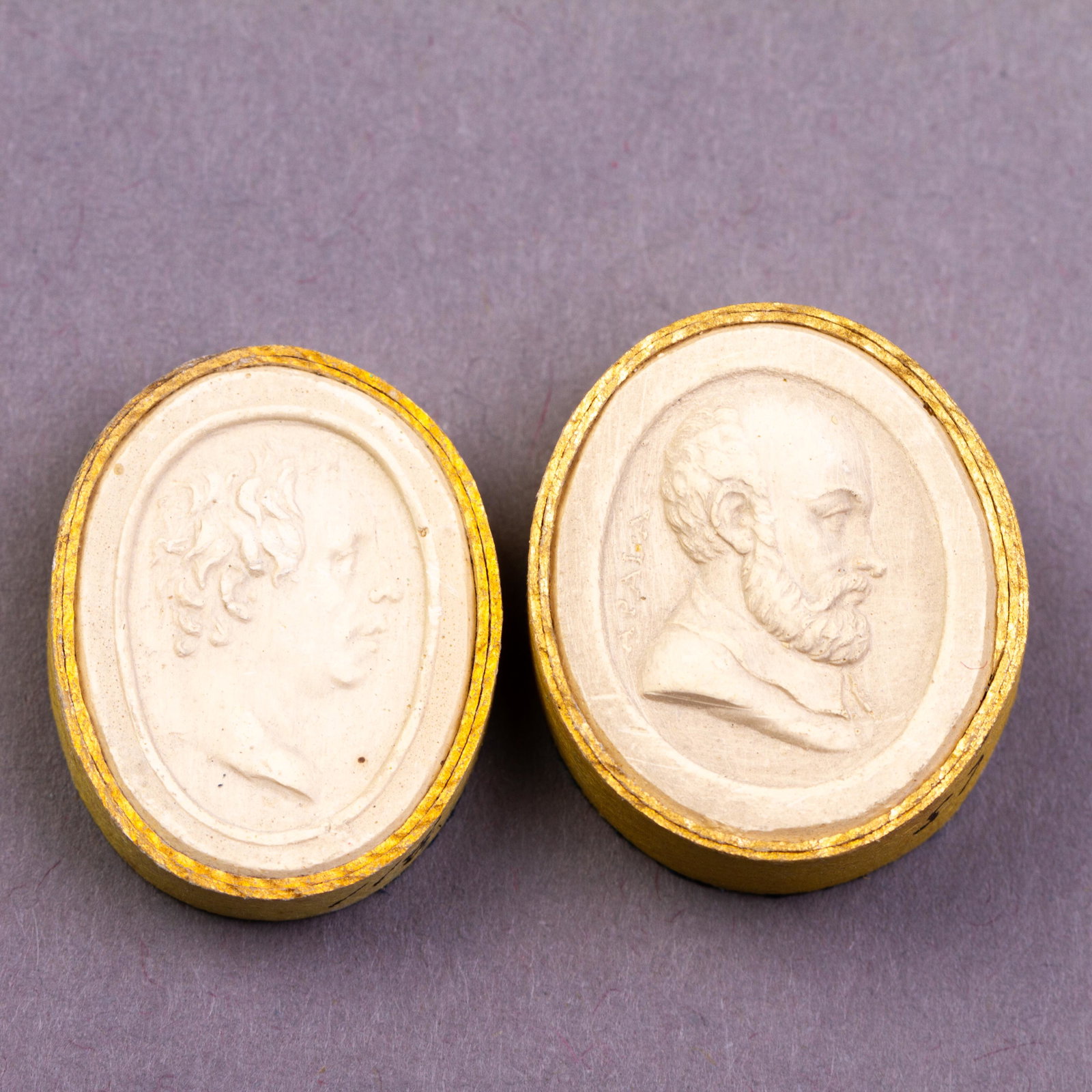 Grand Tour Plaster Cameo Intaglio 19th Century Portraits: DIMENSIONS APPROX 2x2.5x1CM. Please carefully study all photographs to get an accurate idea of the object. In good condition, as seen. Shipping is in-house and we ship internationally to US and rest o
