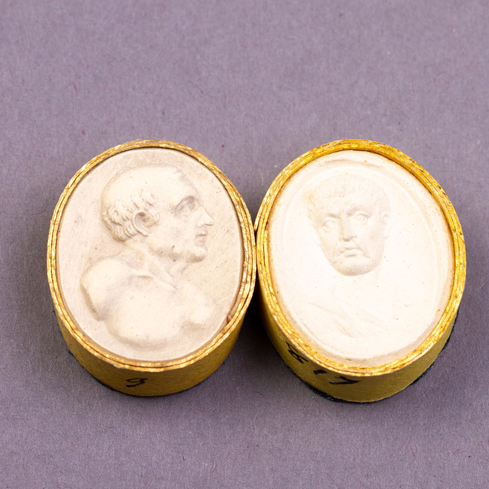 Grand Tour Plaster Cameo Intaglio 19th Century Portraits: DIMENSIONS APPROX 2x2.5x1CM. Please carefully study all photographs to get an accurate idea of the object. In good condition, as seen. Shipping is in-house and we ship internationally to US and rest o