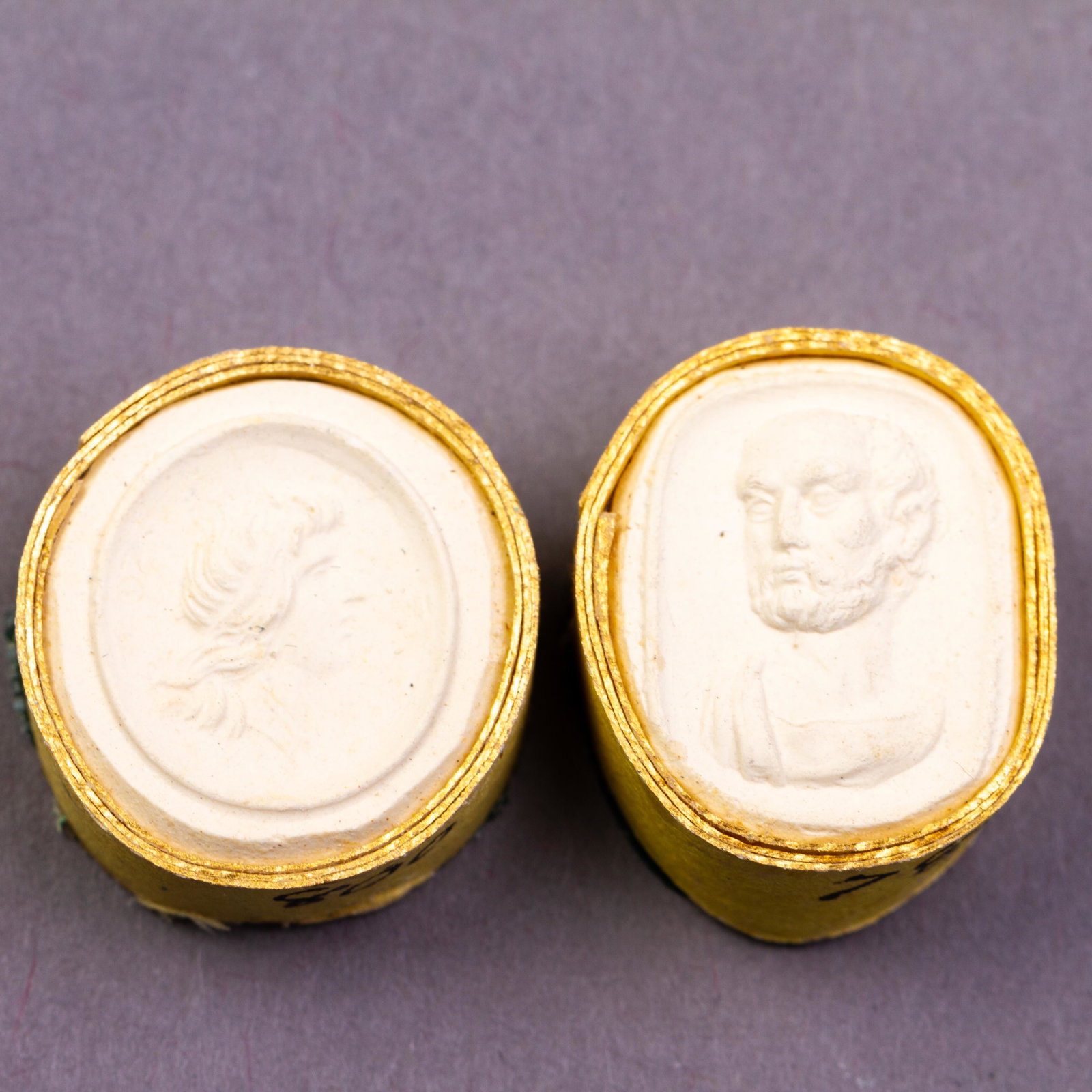 Grand Tour Plaster Cameo Intaglio 19th Century Portraits: DIMENSIONS APPROX 2x1.5x1CM. Please carefully study all photographs to get an accurate idea of the object. In good condition, as seen. Shipping is in-house and we ship internationally to US and rest o