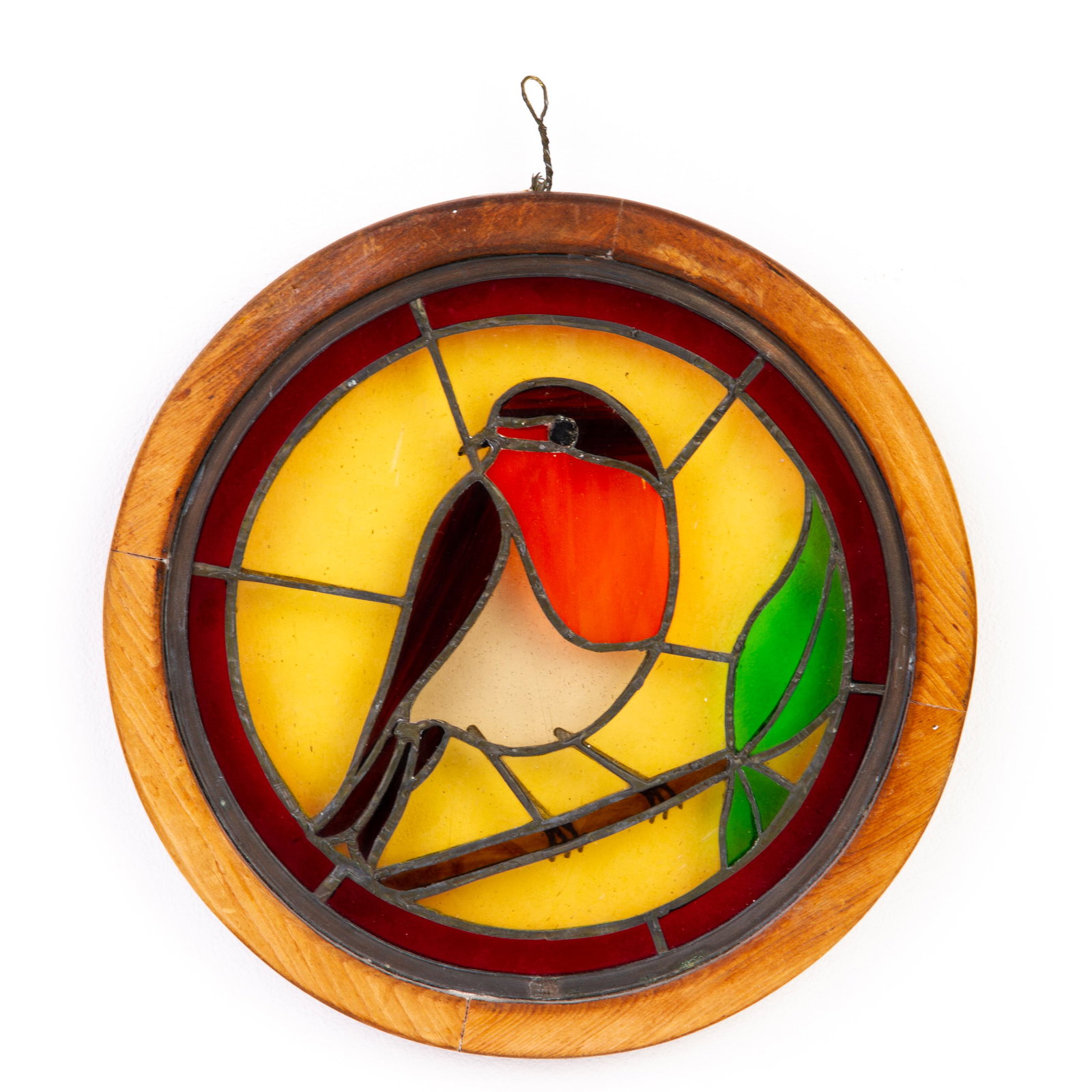 Art Deco Stained Glass Robin Bird Window: DIMENSIONS APPROX 22x22x2CM. Please carefully study all photographs to get an accurate idea of the object. In good condition, as seen. Shipping is in-house and we ship internationally to US and rest o