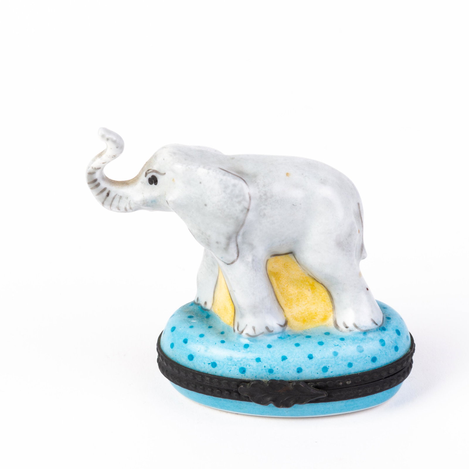 Limoges French Porcelain Hand Painted Trinket Box: DIMENSIONS APPROX 7x4x6CM. Please carefully study all photographs to get an accurate idea of the object. In good condition, as seen. Shipping is in-house and we ship internationally to US and rest of 