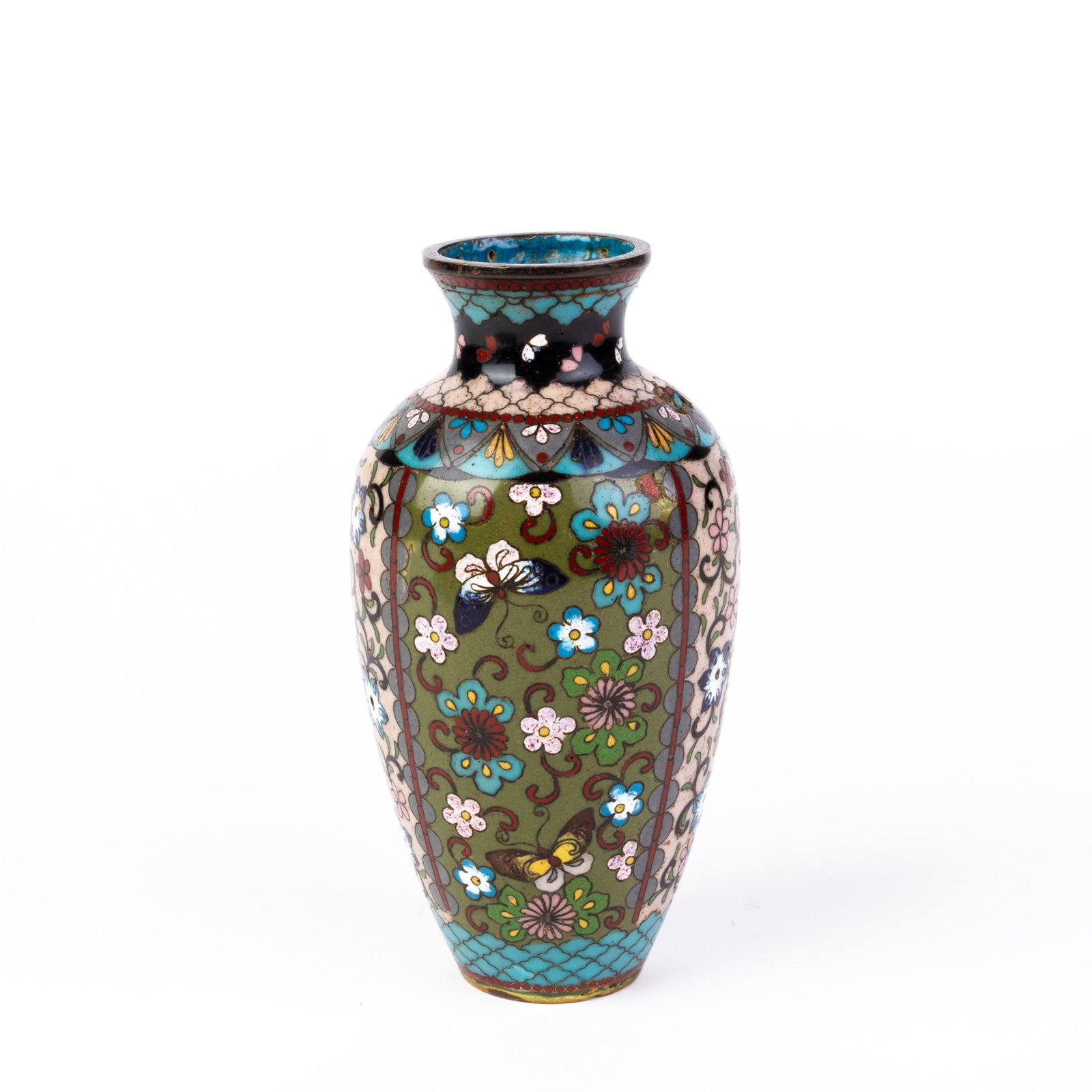 Japanese Cloisonne Butterflies Vase Meiji: DIMENSIONS APPROX 16x8x8CM. Please carefully study all photographs to get an accurate idea of the object. In good condition, as seen. Shipping is in-house and we ship internationally to US and rest of
