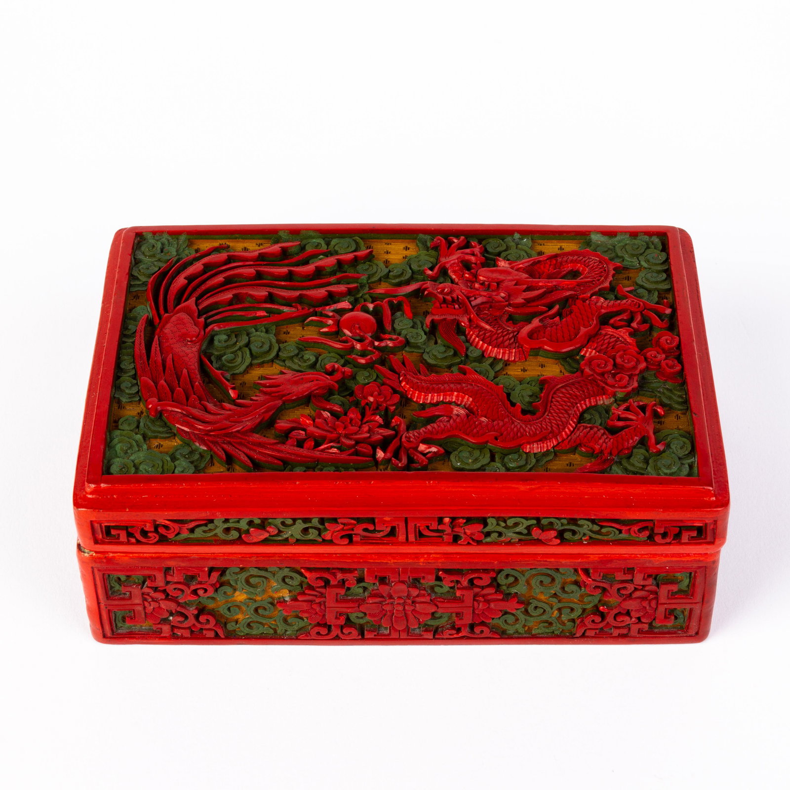 Chinese Carved Cinnabar Lacquered Box: DIMENSIONS APPROX 14x10x5CM. Please carefully study all photographs to get an accurate idea of the object. In good condition, as seen. Shipping is in-house and we ship internationally to US and rest o