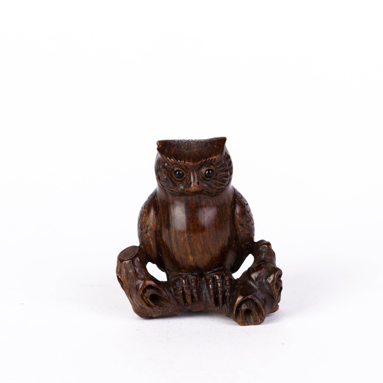 Japanese Carved Wood Netsuke Inro: DIMENSIONS APPROX 4x3x4CM. Please carefully study all photographs to get an accurate idea of the object. In good condition, as seen. Shipping is in-house and we ship internationally to US and rest of 