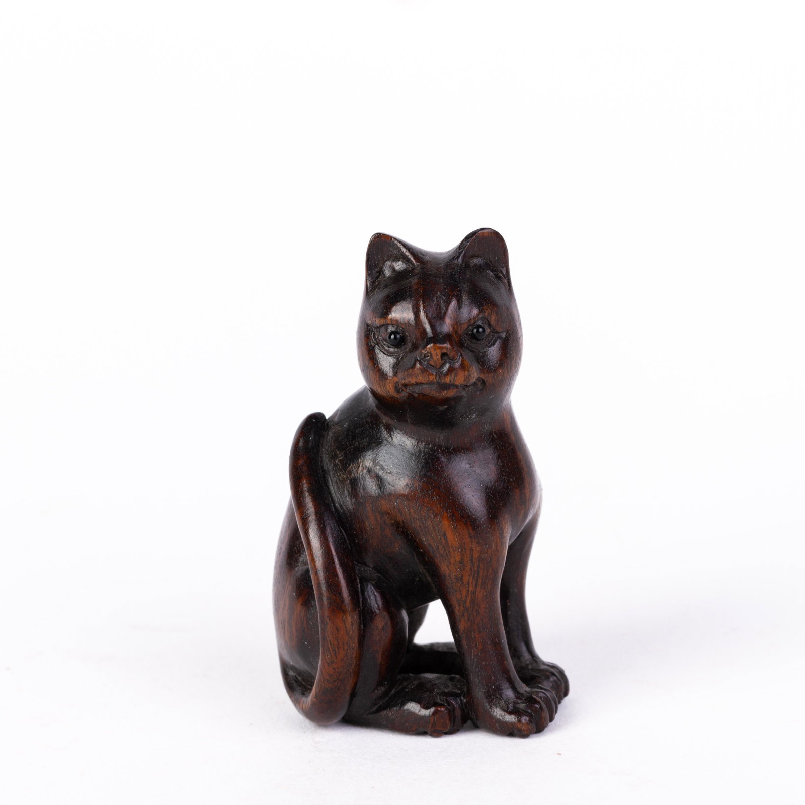 Japanese Carved Wood Netsuke Inro: DIMENSIONS APPROX 5x3x2.5CM. Please carefully study all photographs to get an accurate idea of the object. In good condition, as seen. Shipping is in-house and we ship internationally to US and rest o